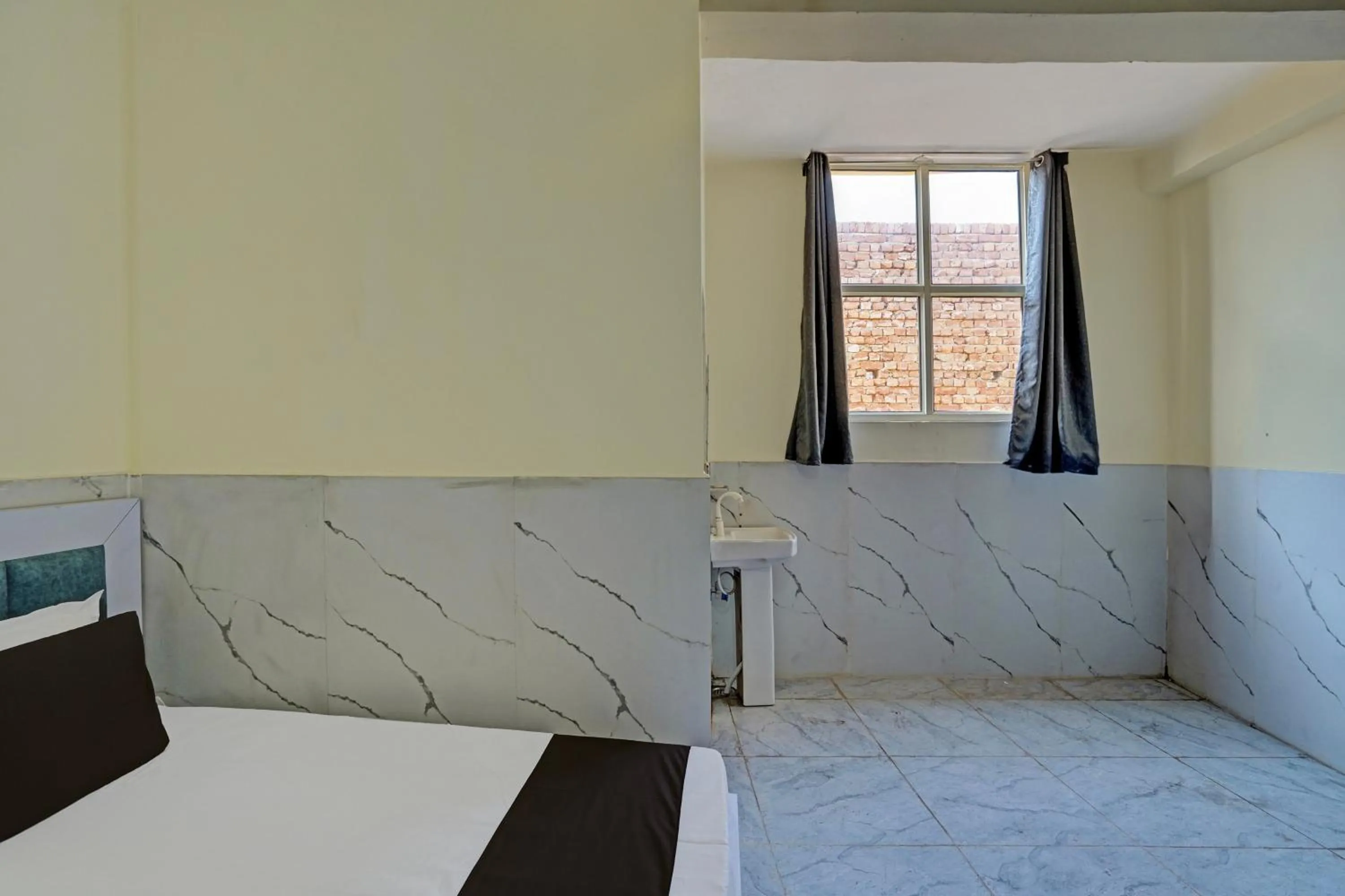 Bedroom, Bed in Hotel O ABHINAV HOTEL