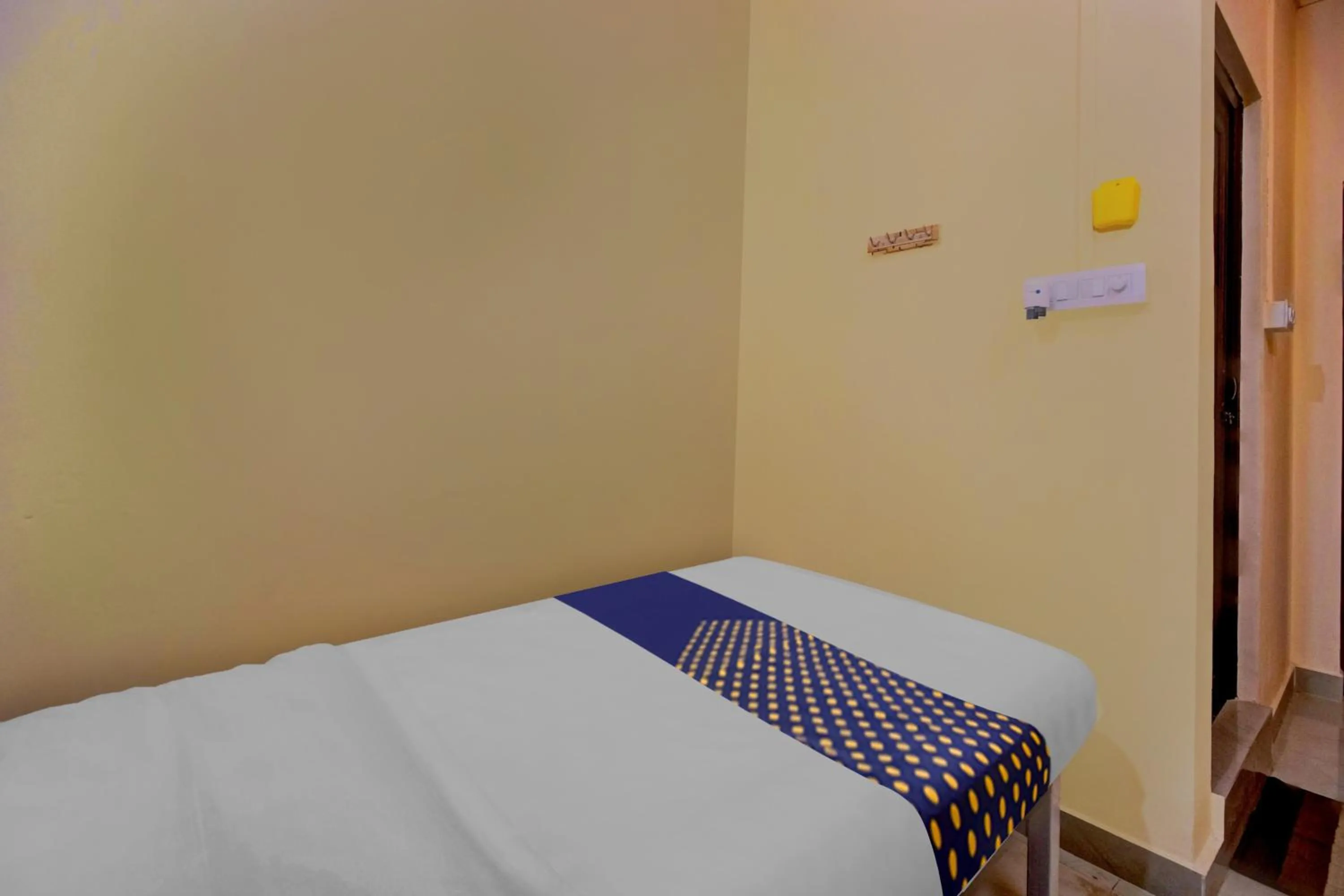 Bedroom, Bed in SPOT ON Rainbow Lodge