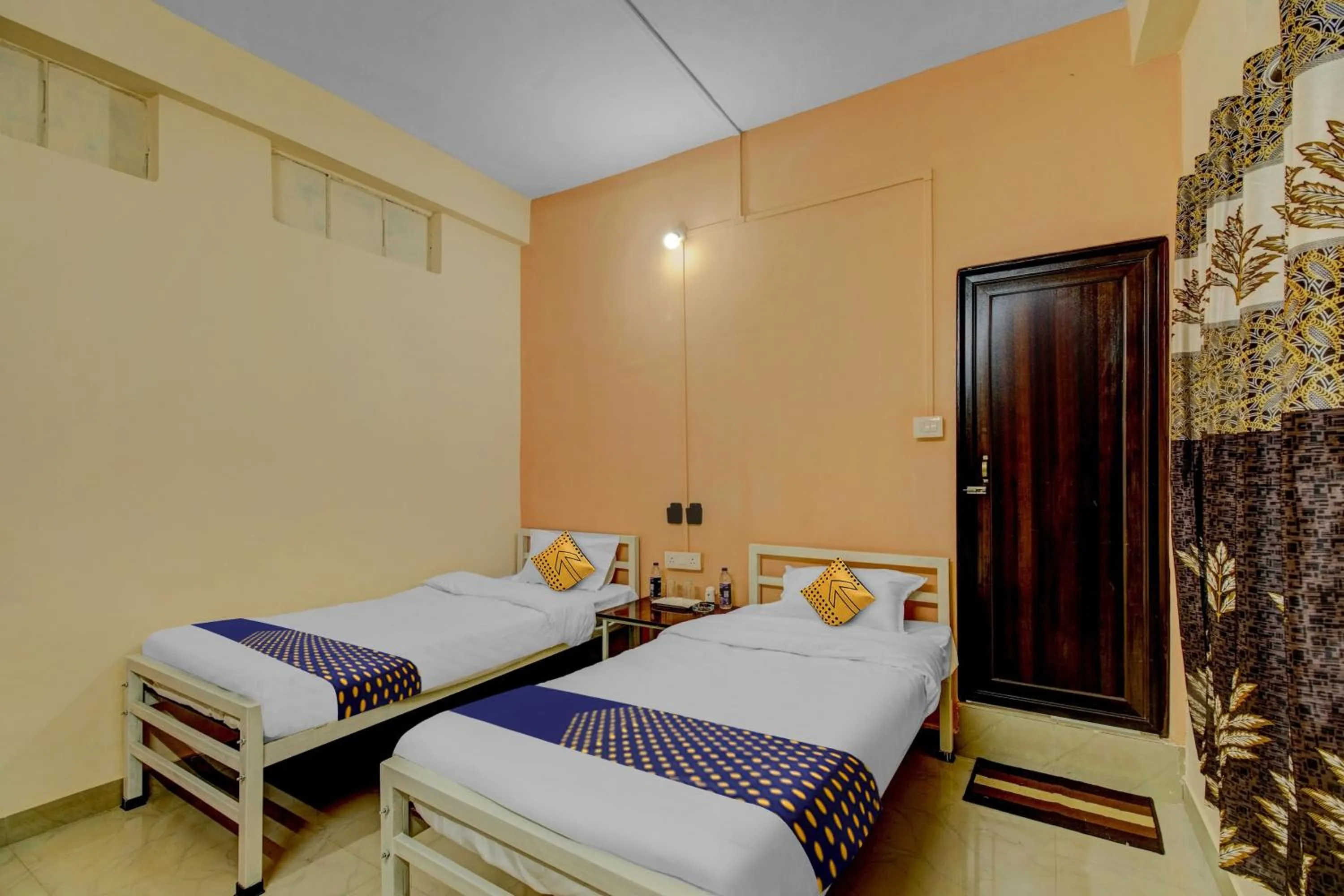 Bedroom, Bed in SPOT ON Rainbow Lodge