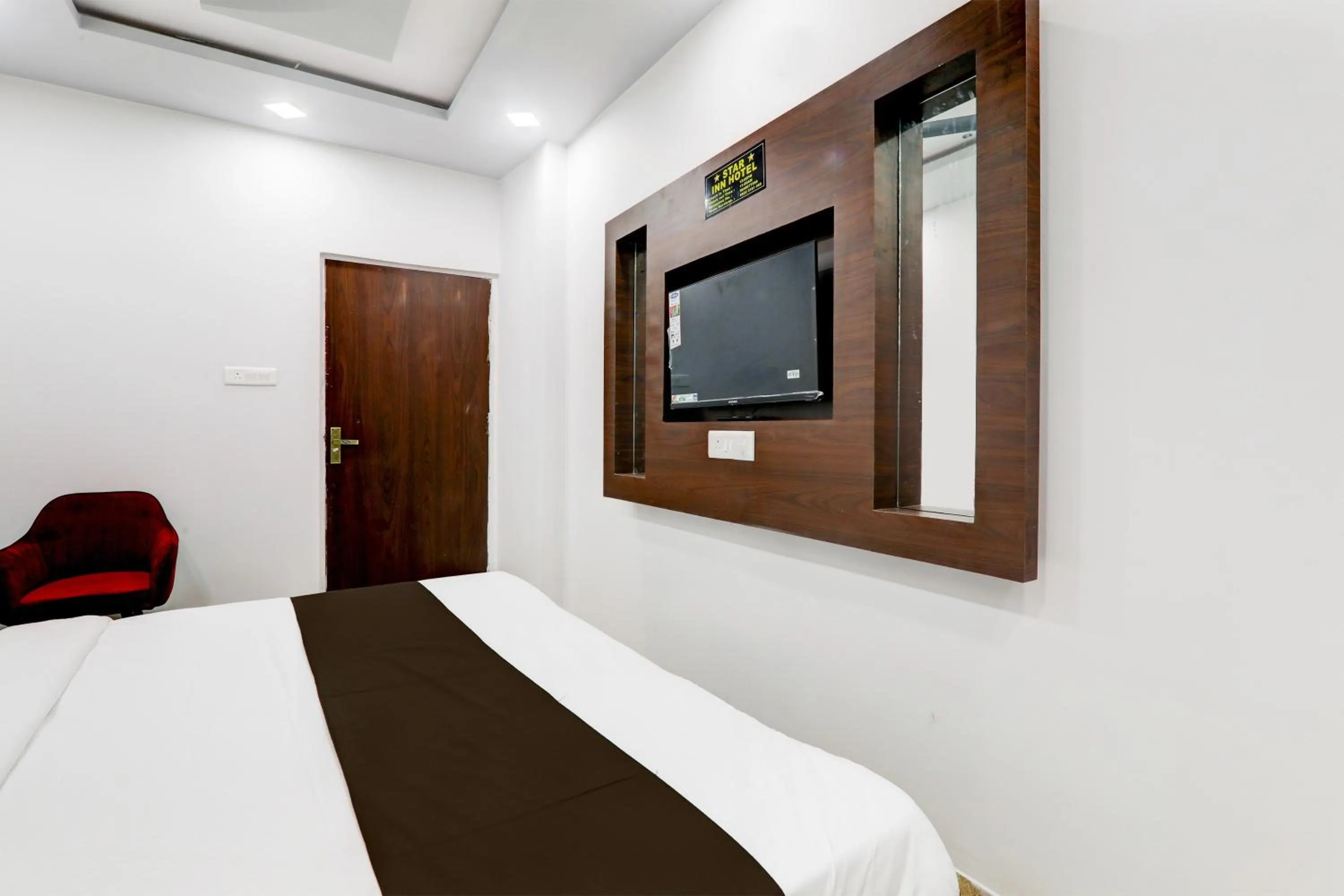 Bedroom, Bed in Hotel O Star Inn Hotel