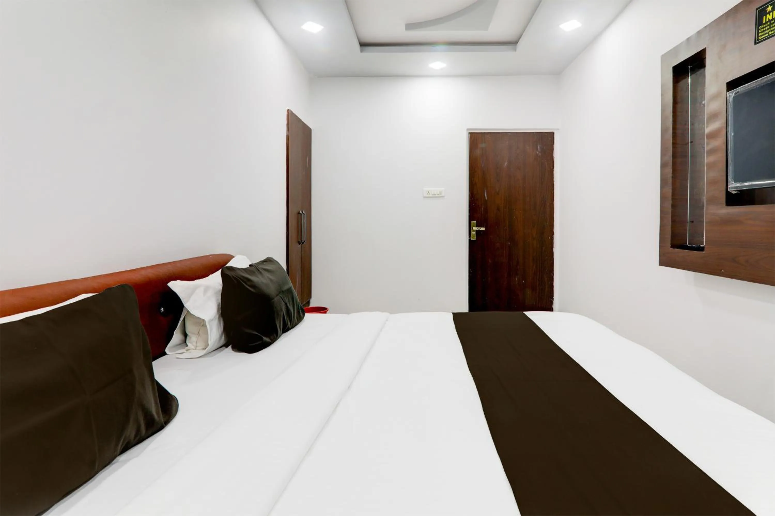 Bedroom, Bed in Hotel O Star Inn Hotel