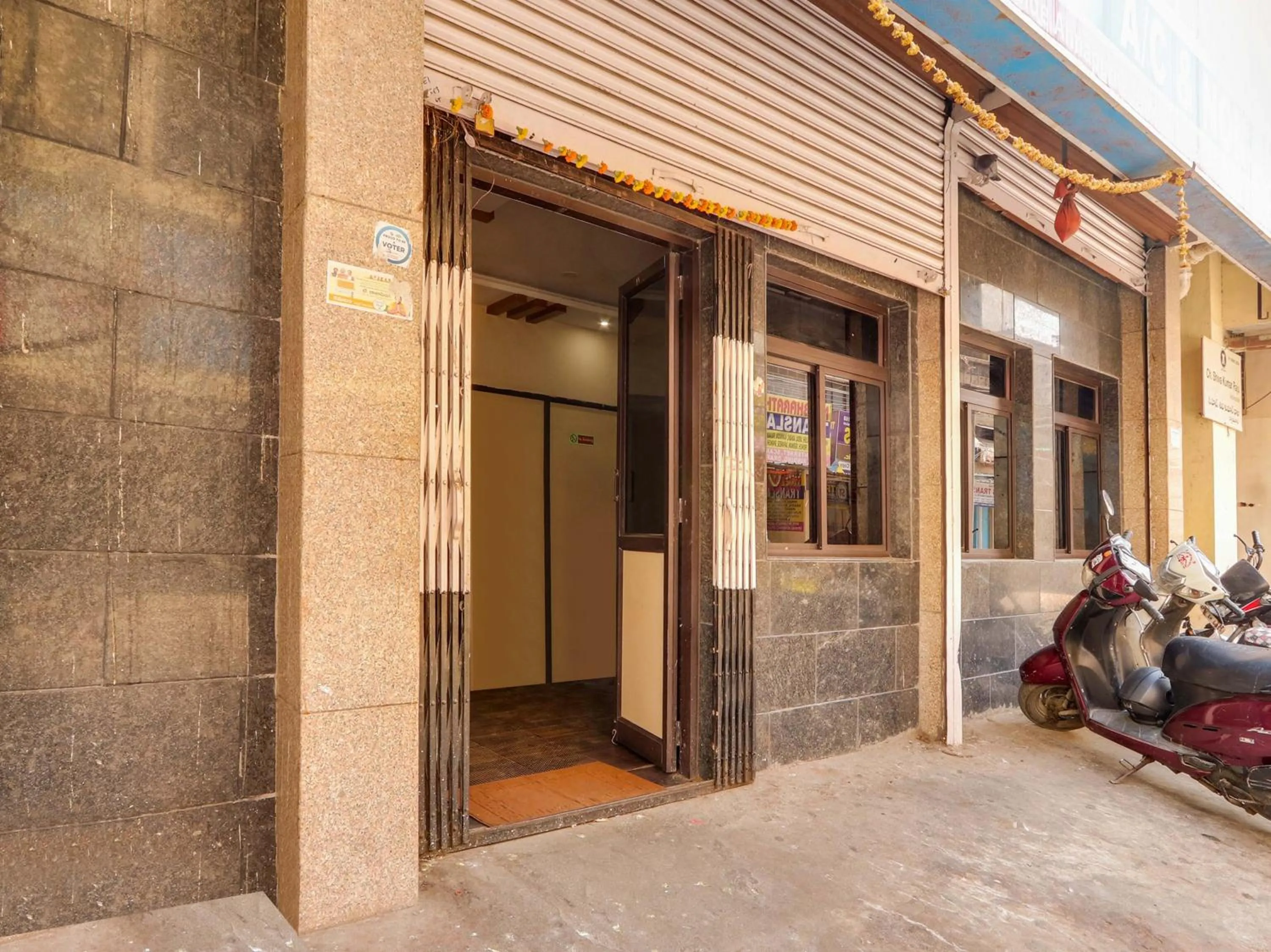Facade/entrance in Hotel O Srinivasa Grand