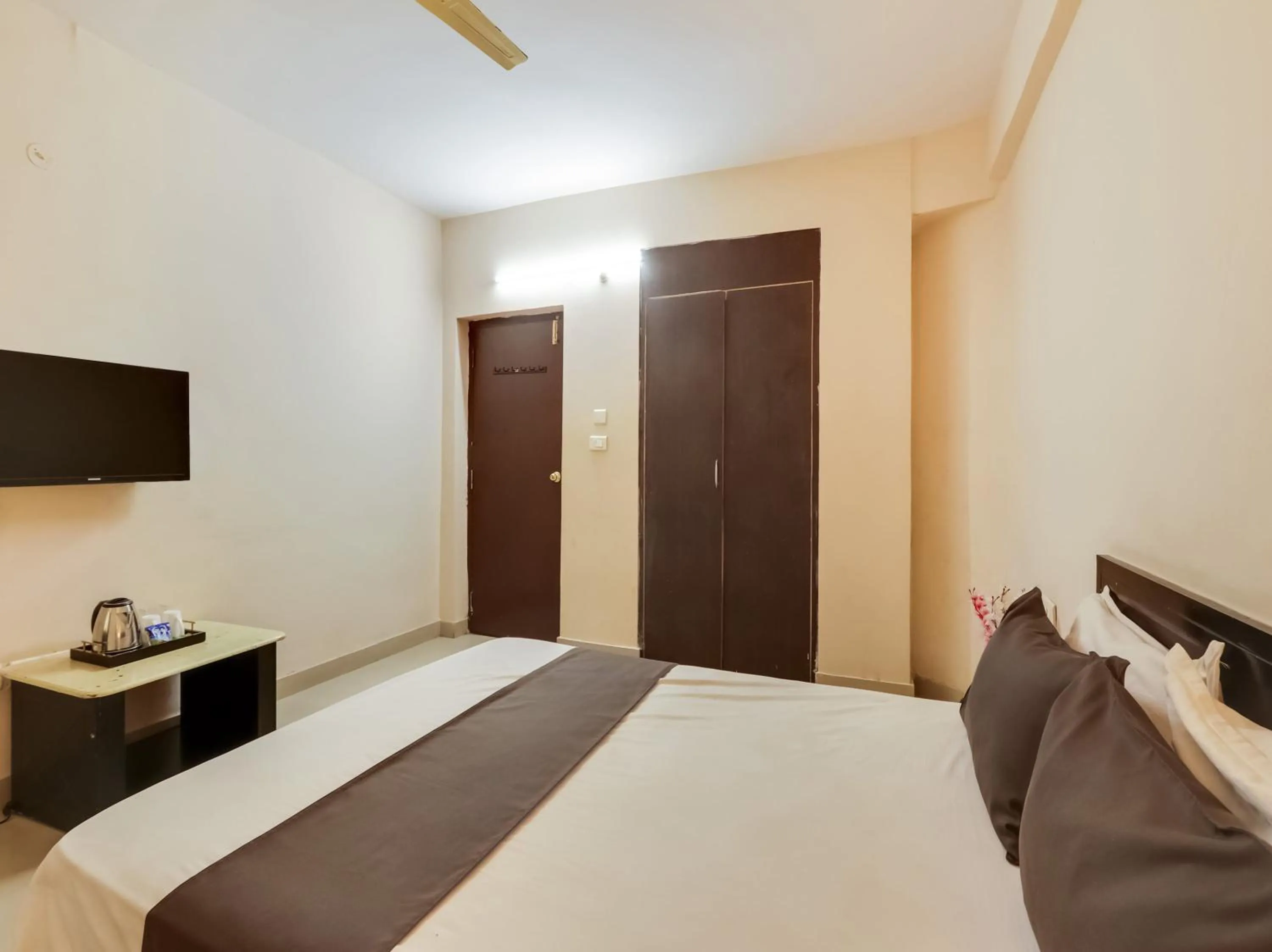 Bedroom in Hotel O Srinivasa Grand