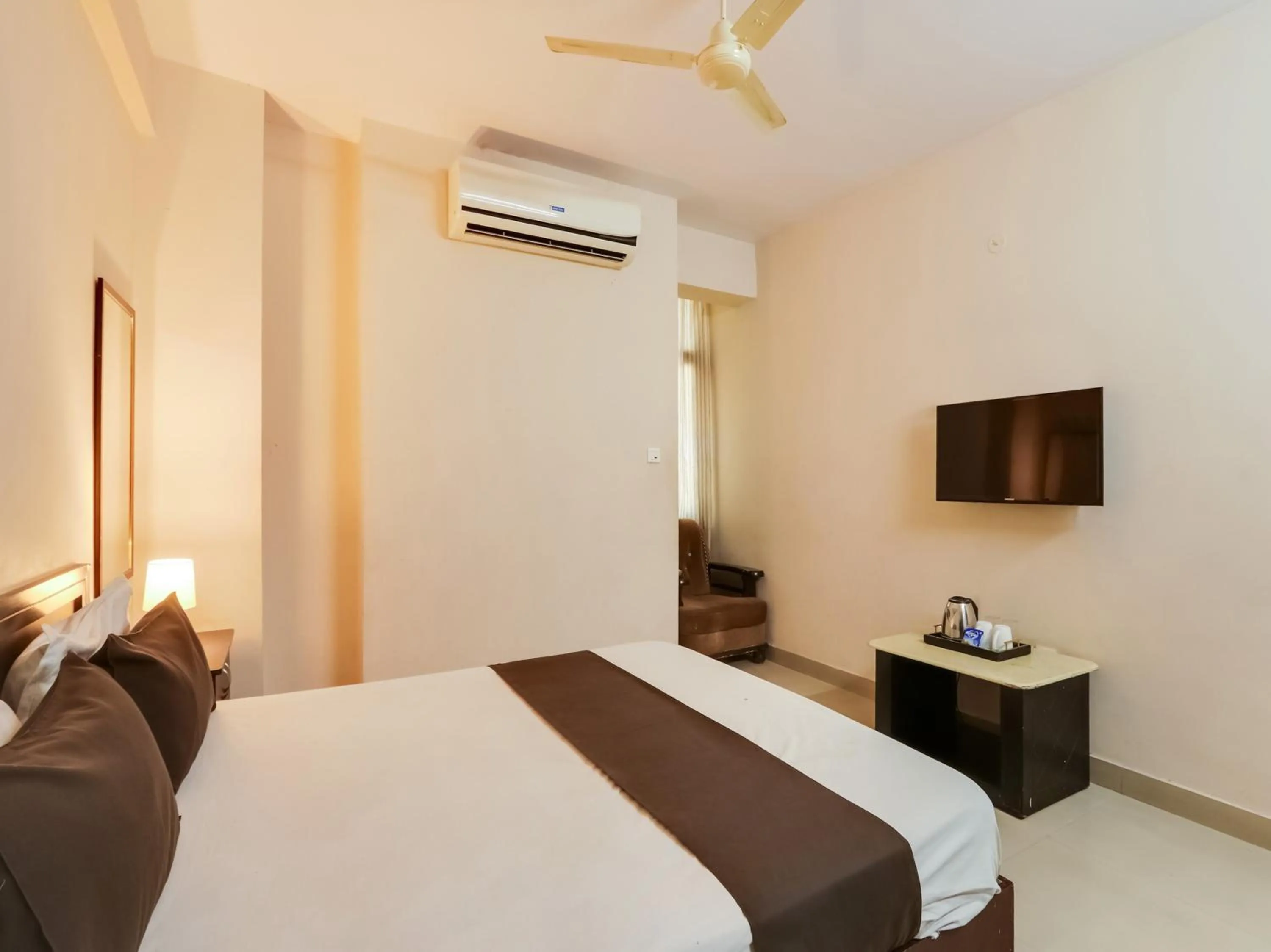 Bedroom in Hotel O Srinivasa Grand