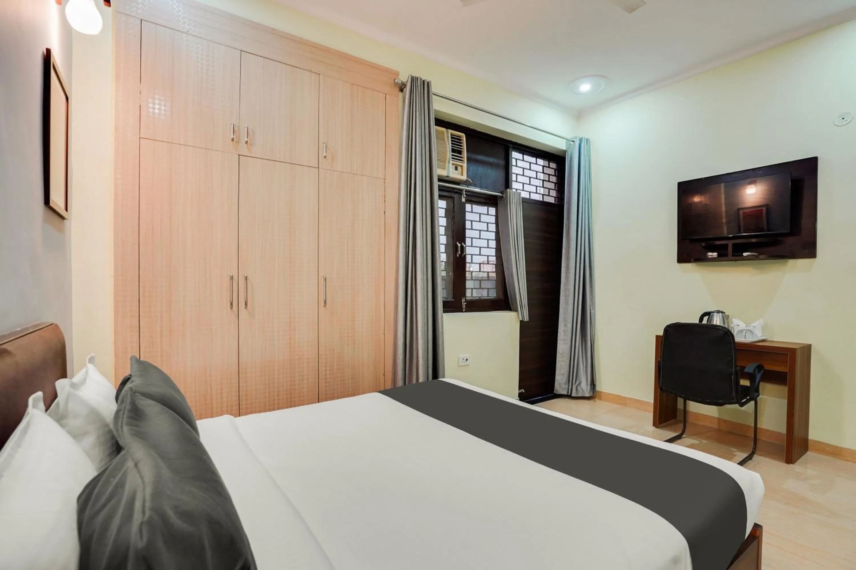 Bedroom, Bed in Collection O Hotel Villa Vista