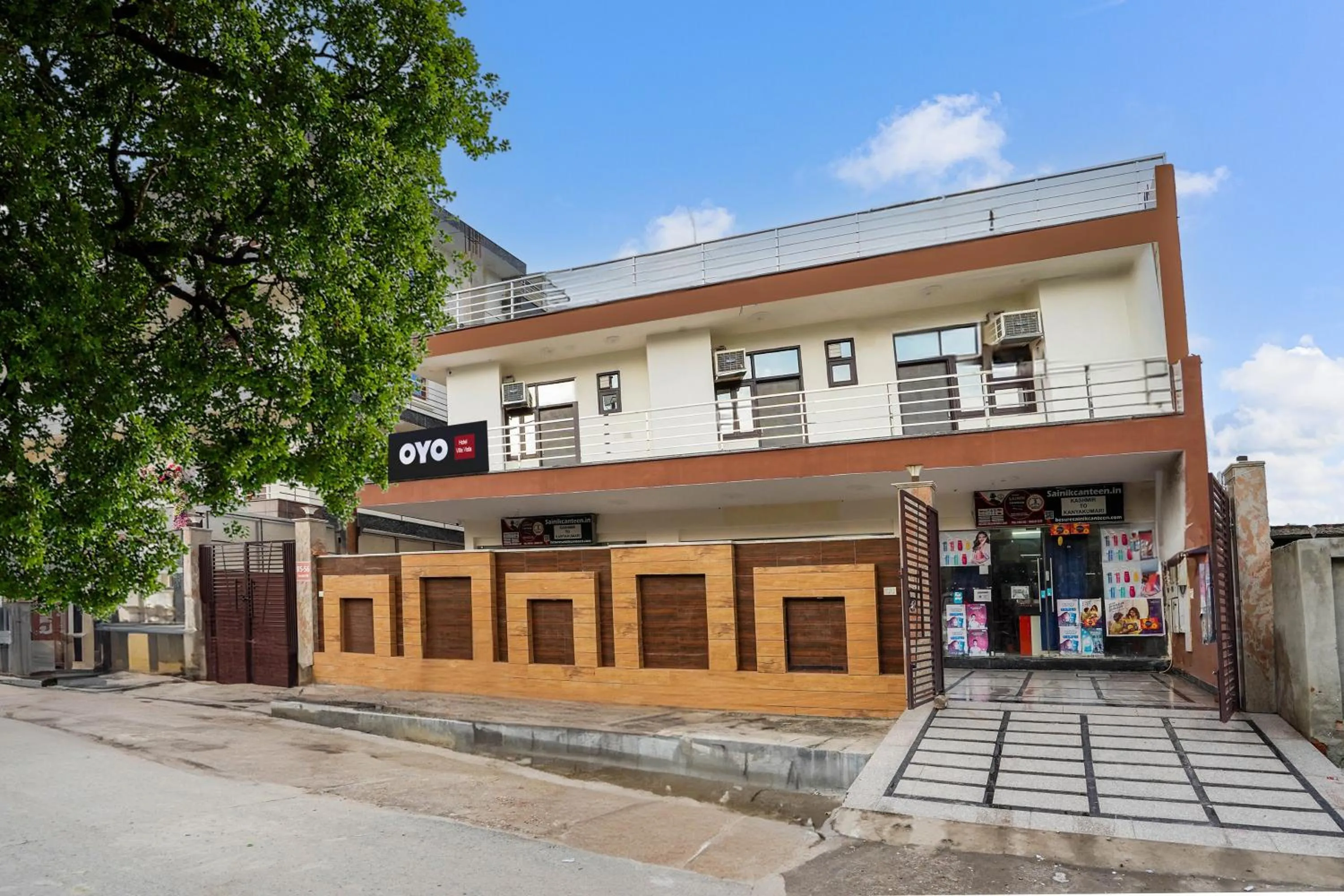 Facade/entrance in Collection O Hotel Villa Vista