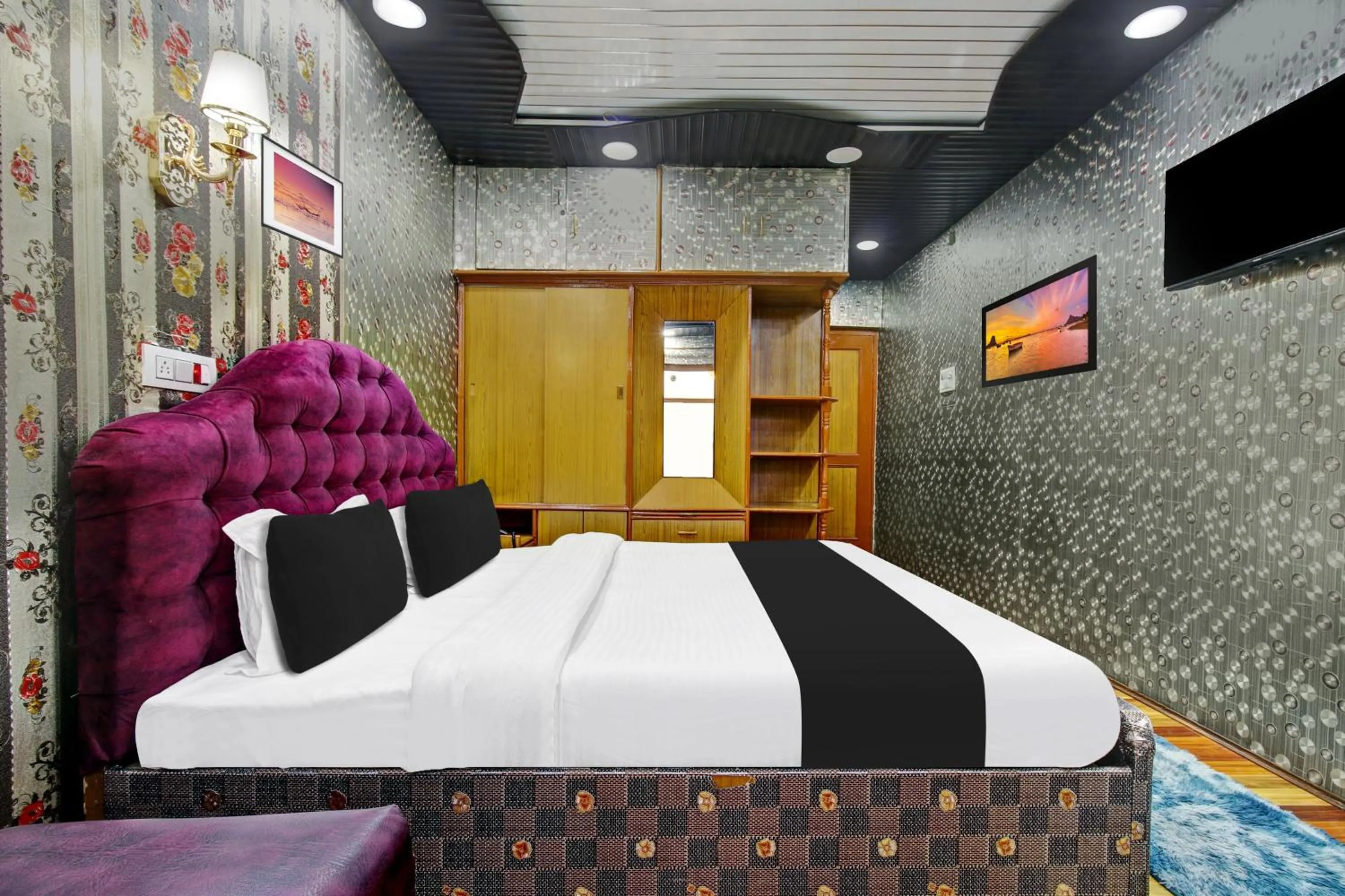 Bedroom, Bed in Hotel O Residency Road Srinagar