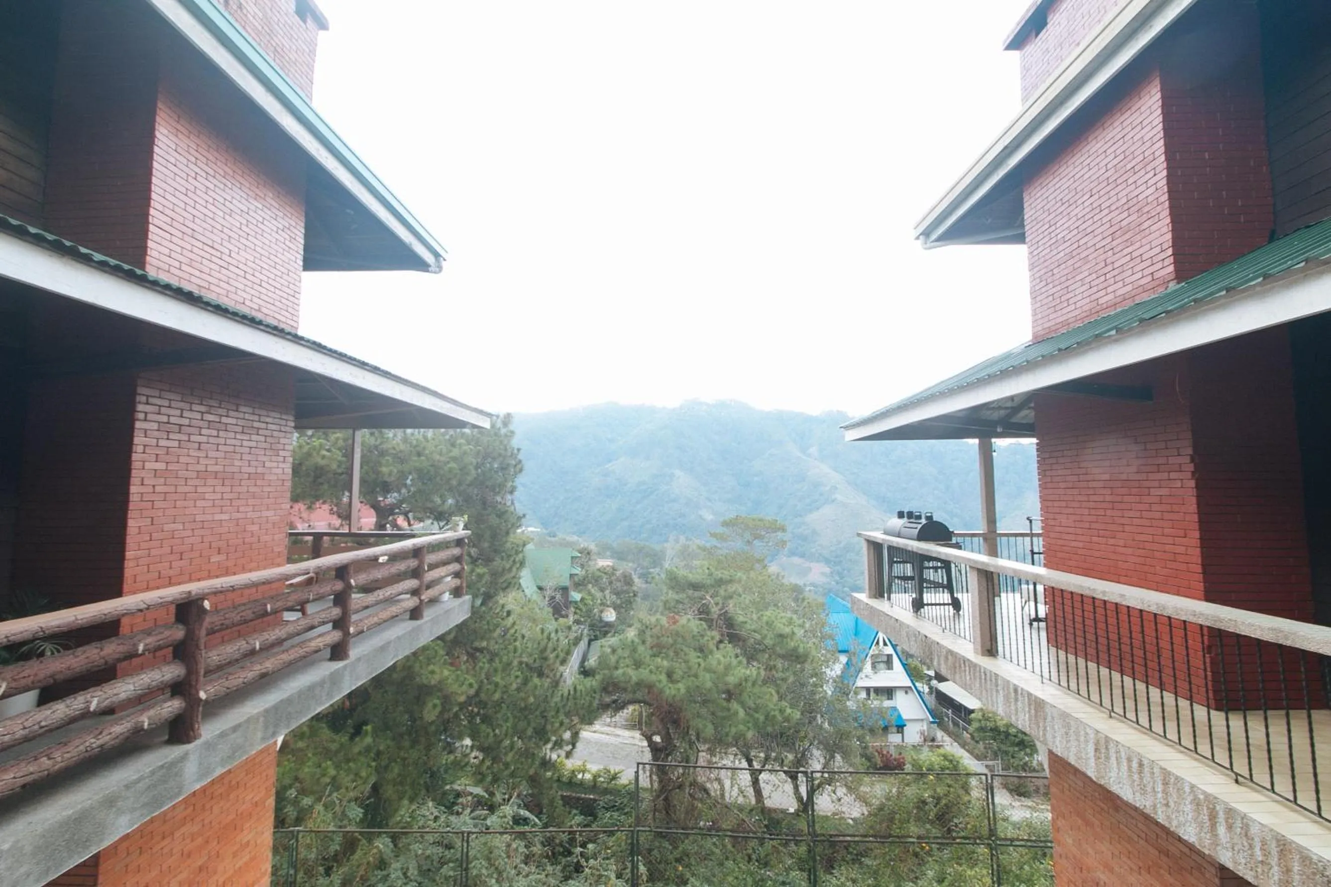 Balcony/Terrace in RedDoorz @ Monterrazas Village Homestay Baguio