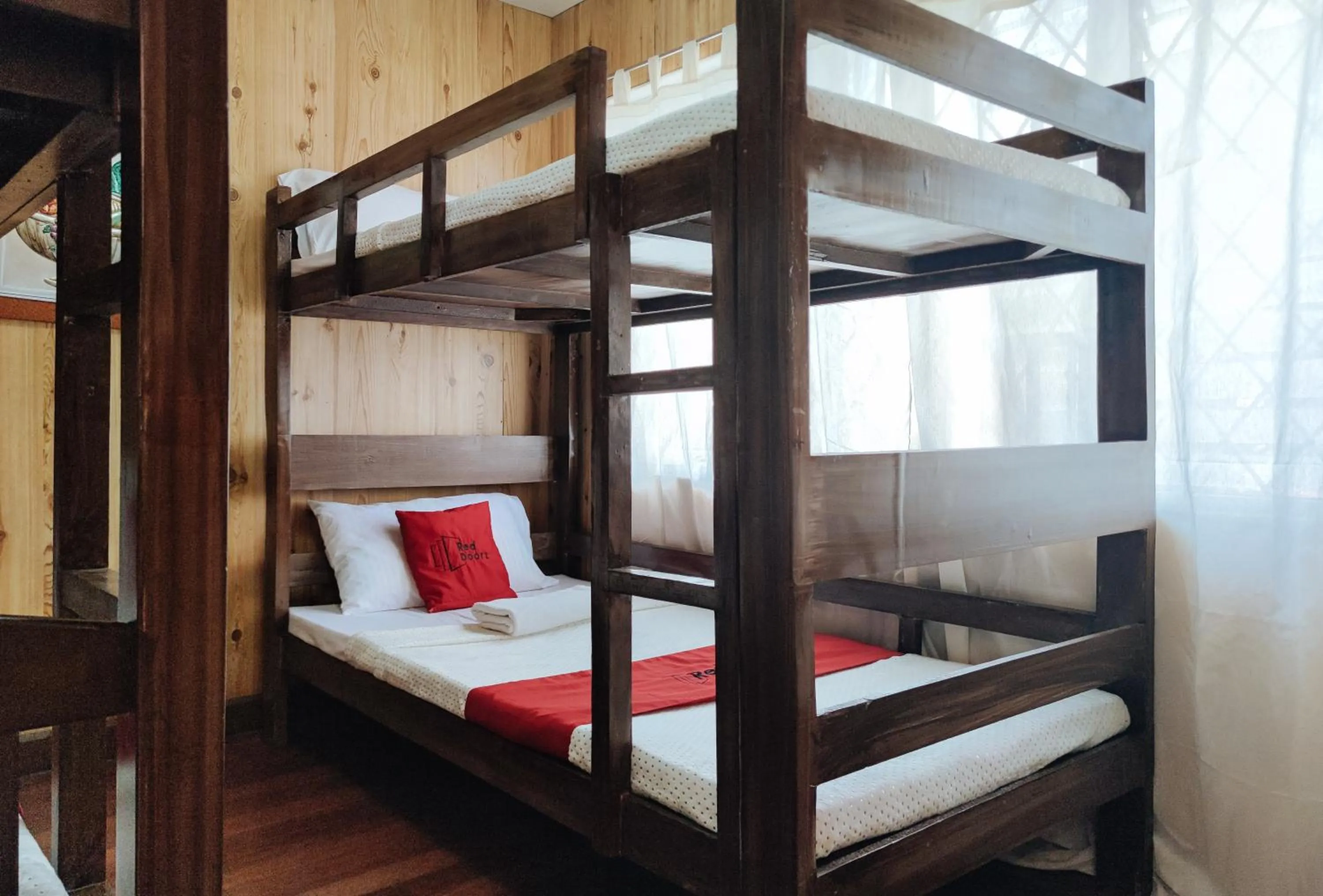 bunk bed, Bed in RedDoorz @ Monterrazas Village Homestay Baguio
