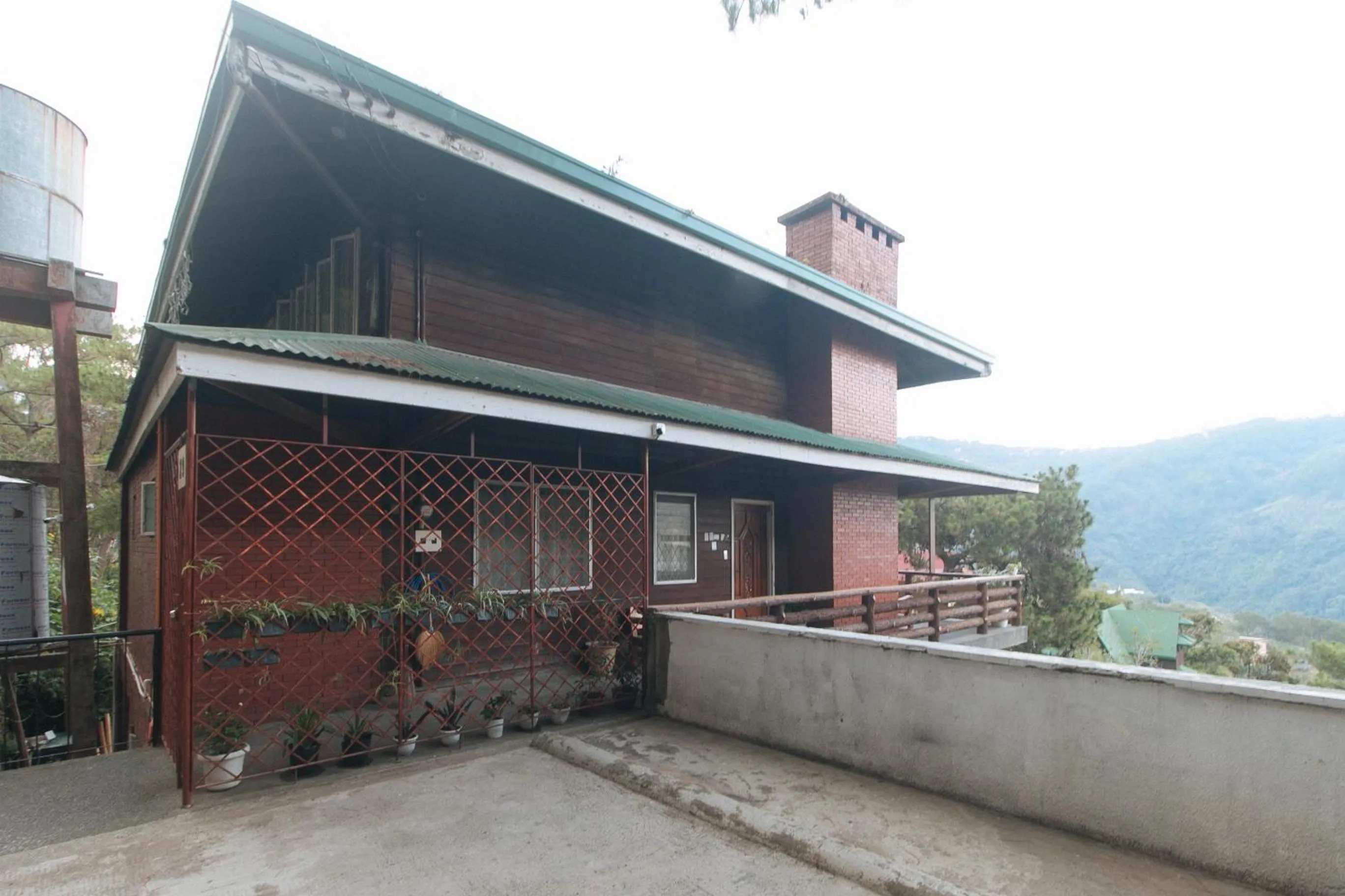 Property building in RedDoorz @ Monterrazas Village Homestay Baguio