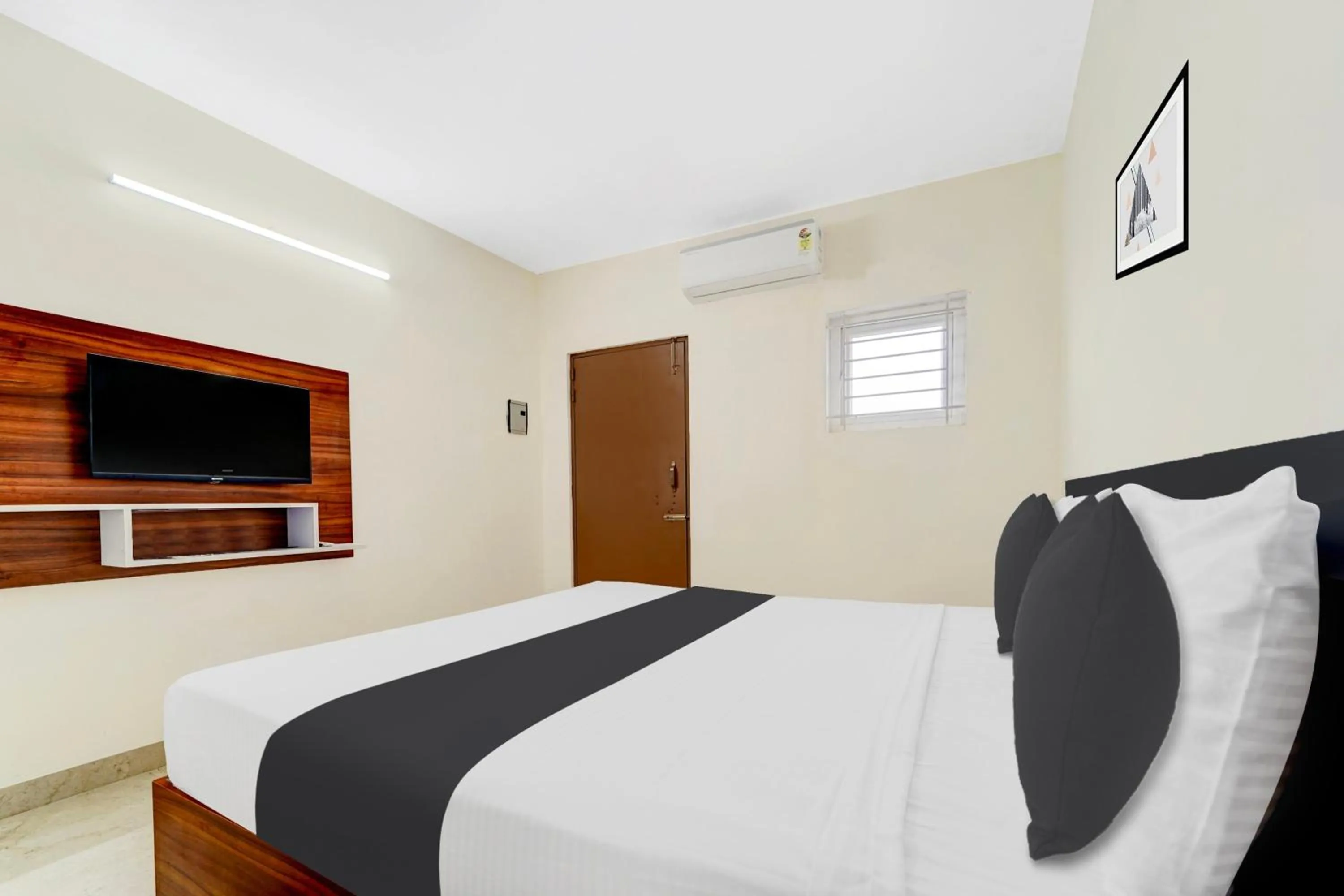 Bedroom, Bed in Super Hotel O Avinashi Road Coimbatore