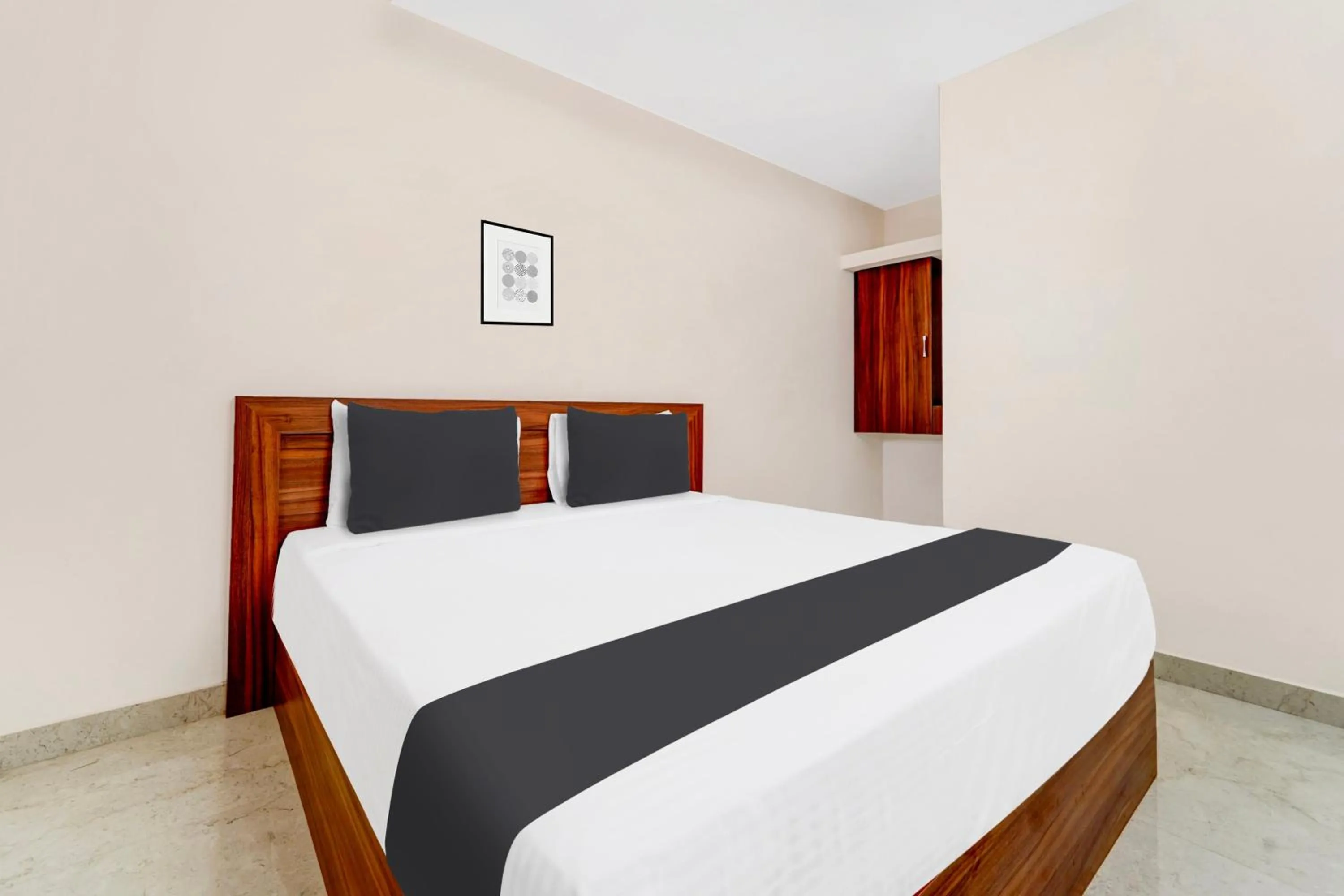Bedroom, Bed in Super Hotel O Avinashi Road Coimbatore