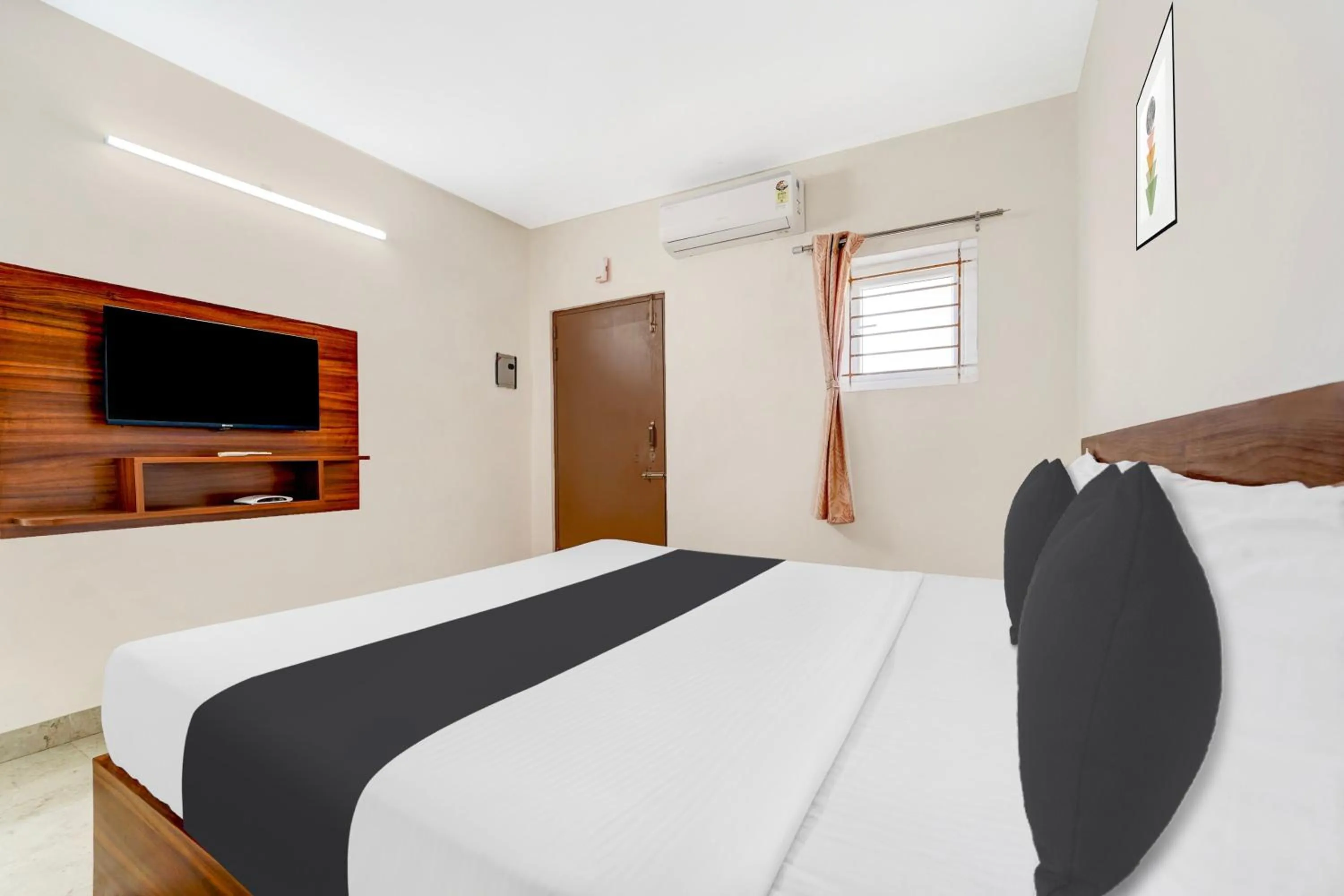 Bedroom, Bed in Super Hotel O Avinashi Road Coimbatore