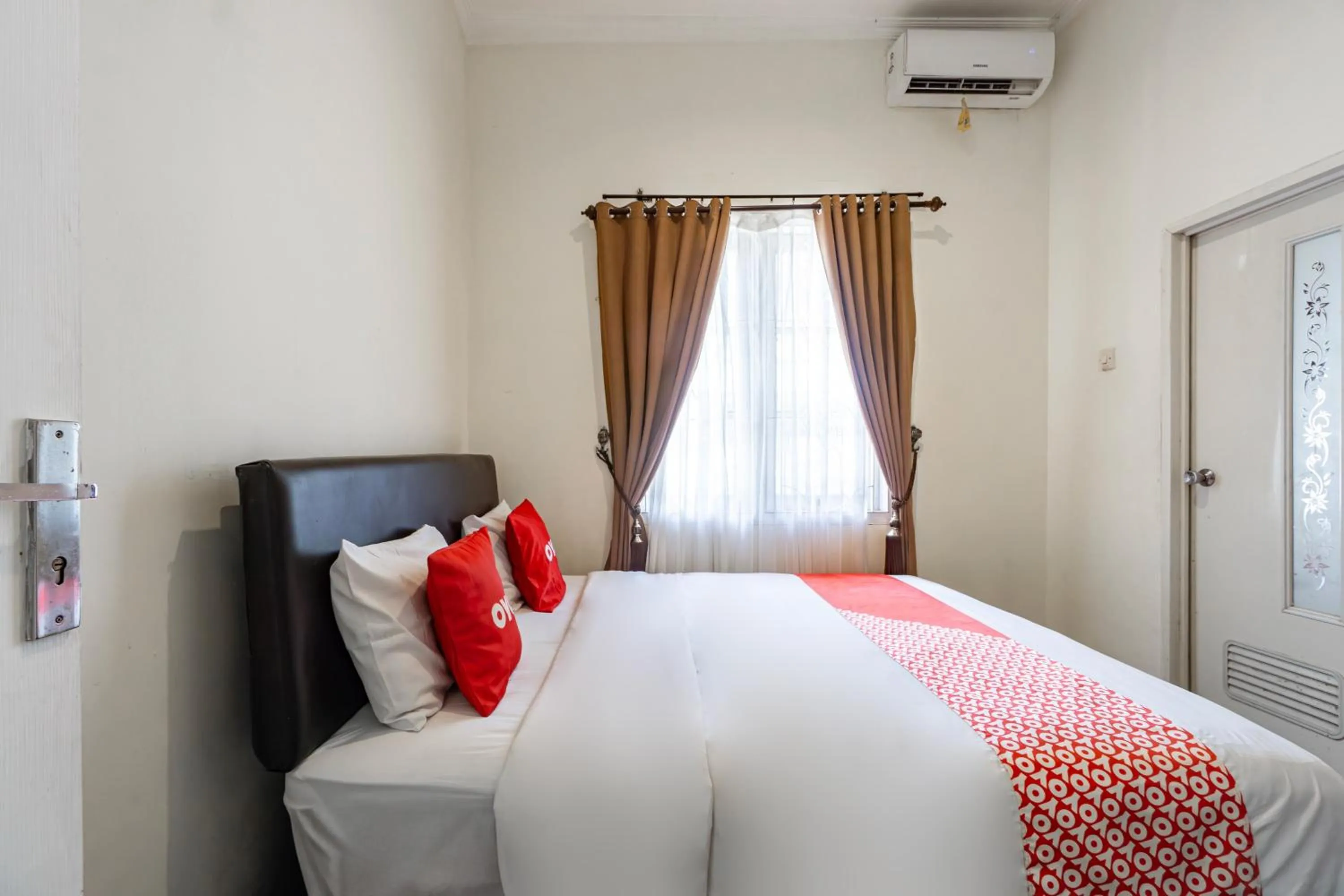 Bedroom in Hotel O Bidara Guest House Syariah