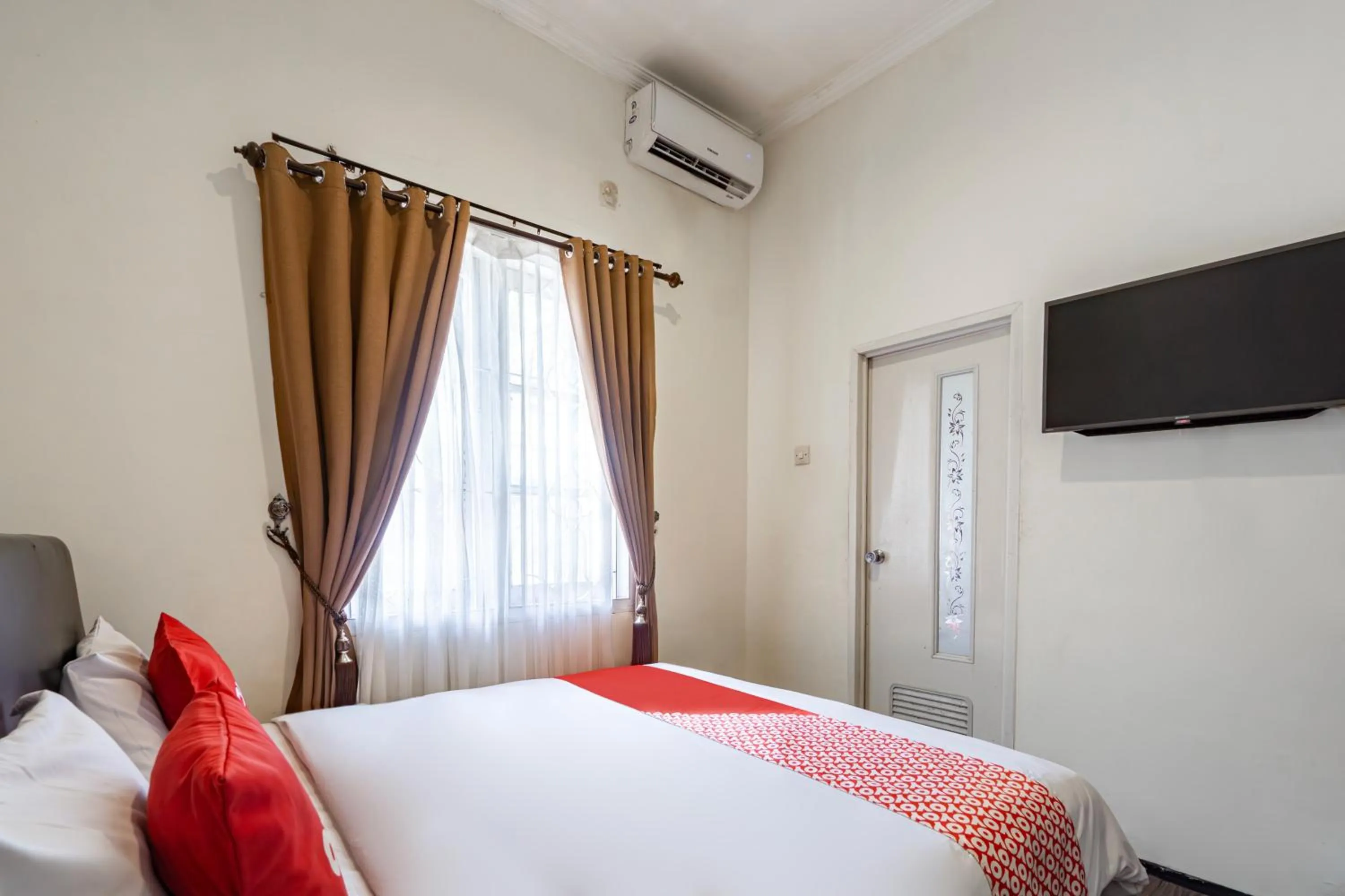 Bedroom in Hotel O Bidara Guest House Syariah