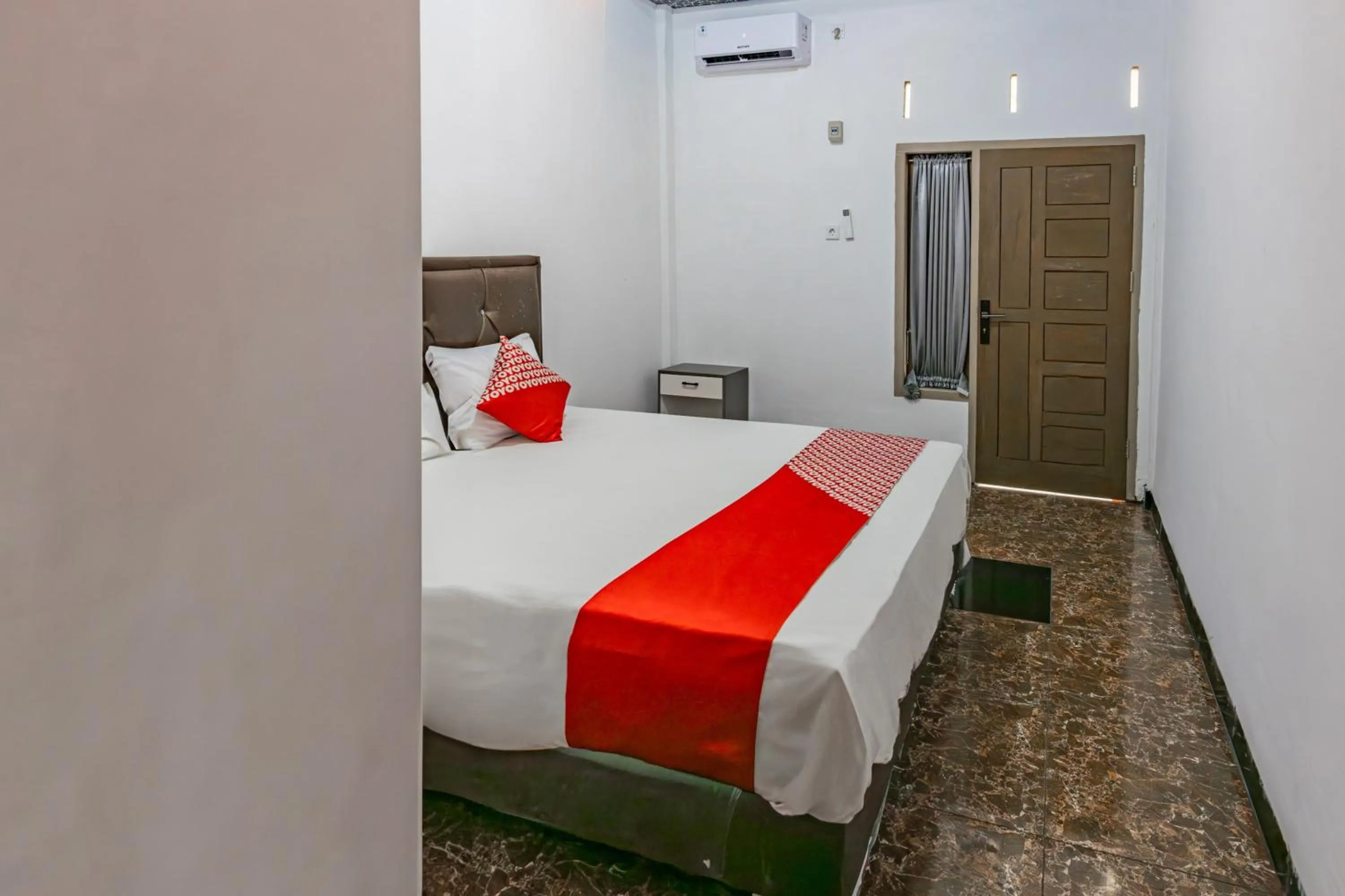 Bedroom, Bed in Hotel O Guest House Gembul Syariah