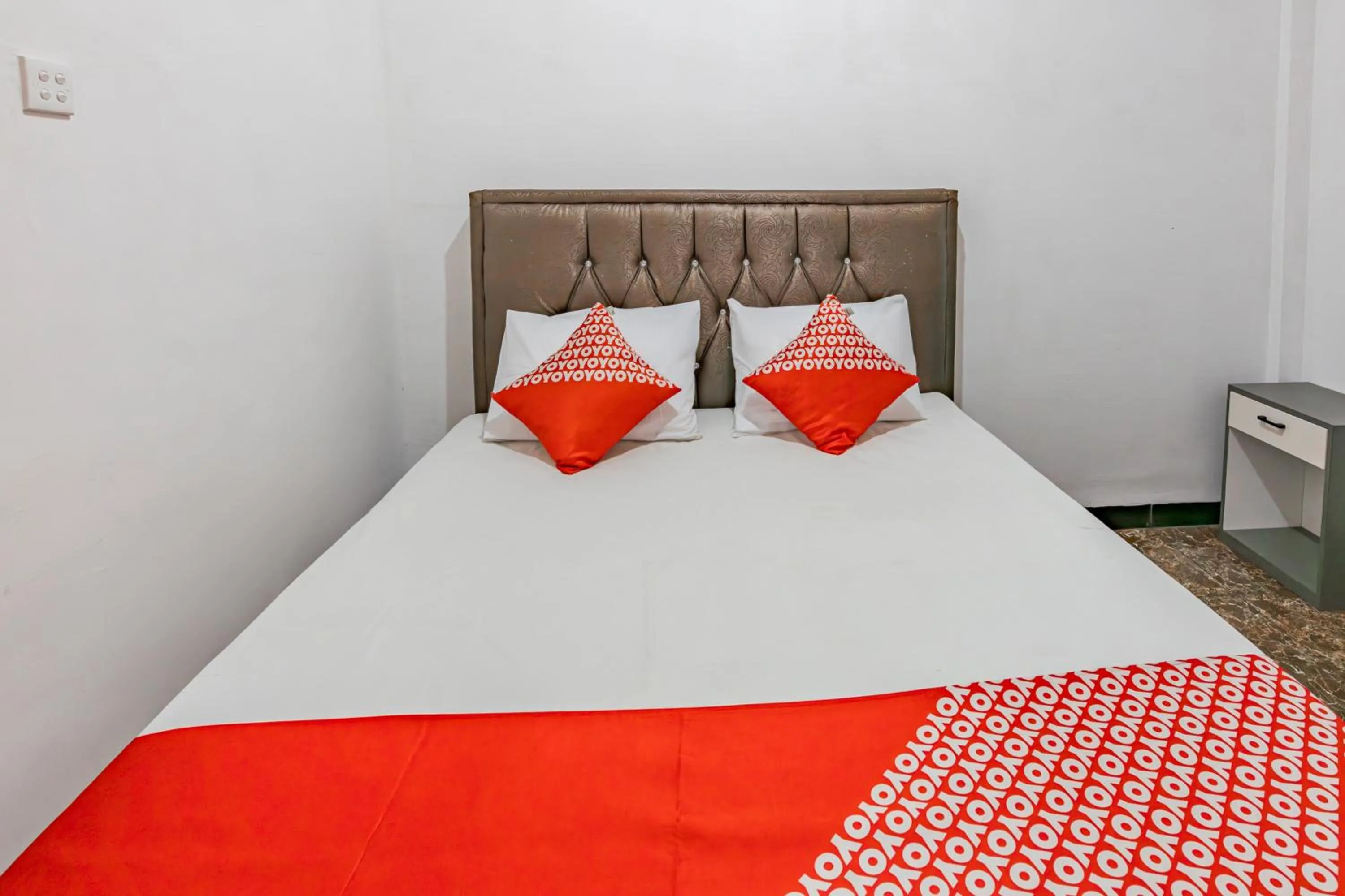 Bedroom, Bed in Hotel O Guest House Gembul Syariah