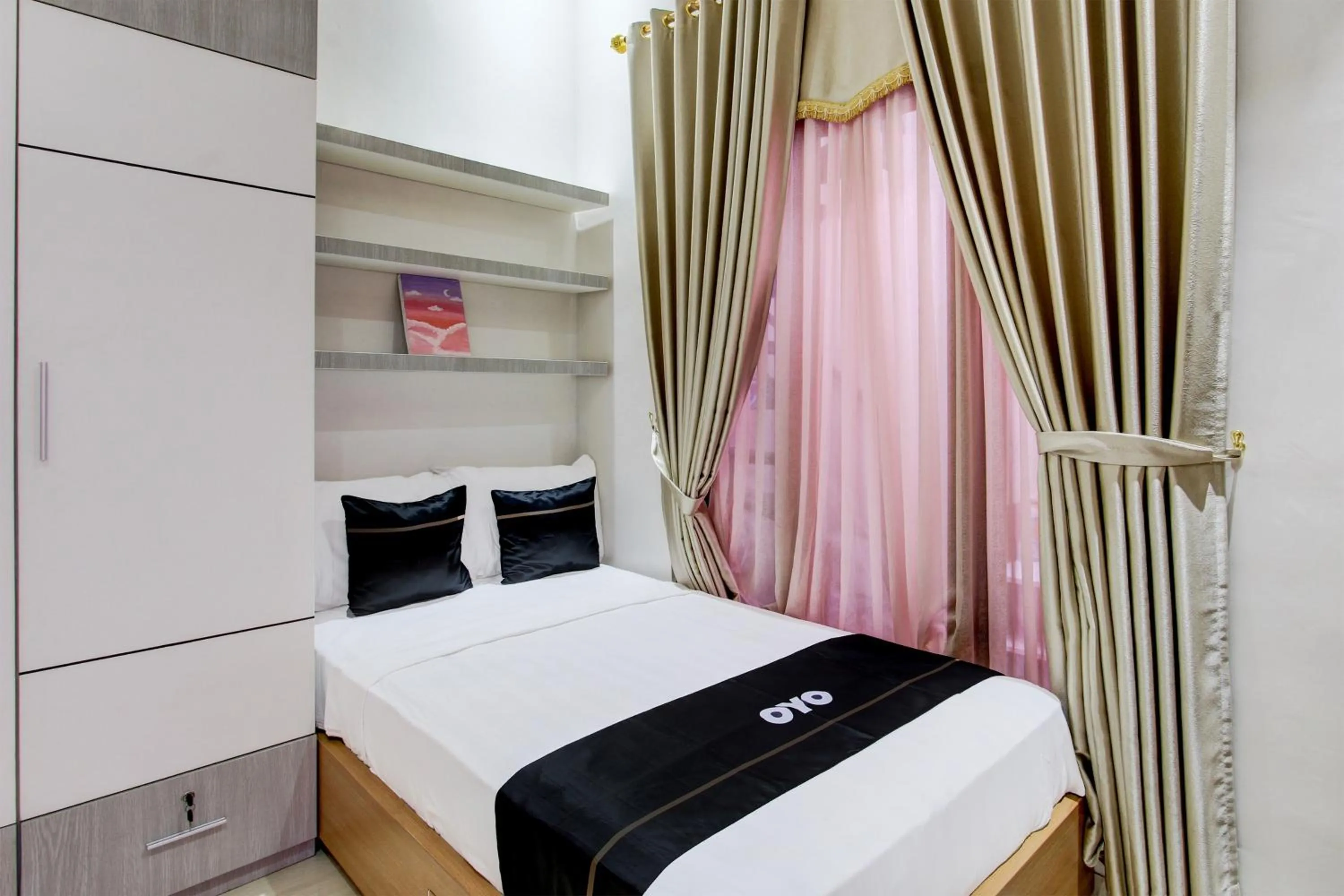 Bedroom in Capital O 93718 Homestay 3 Bidadari