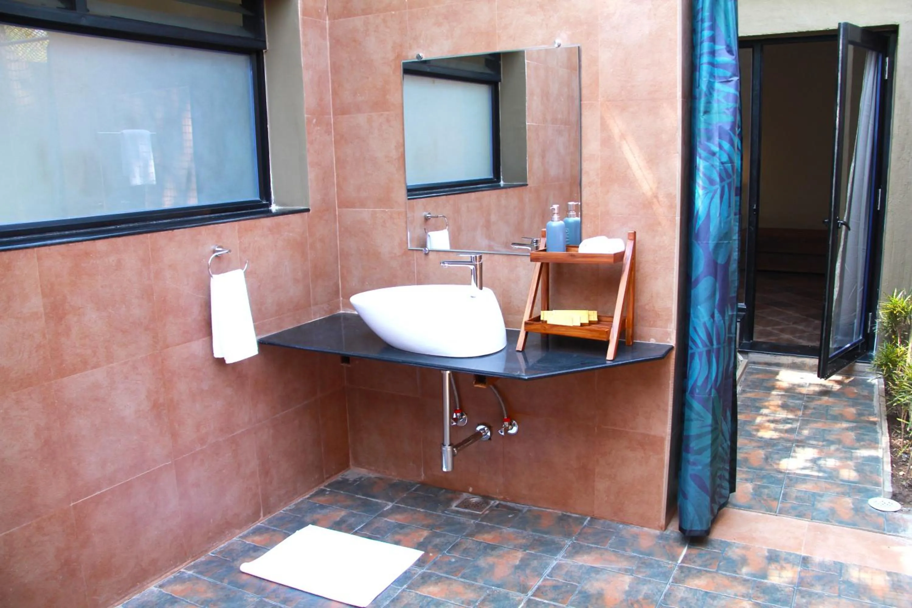 Bathroom in Tathastu Bandhavgarh