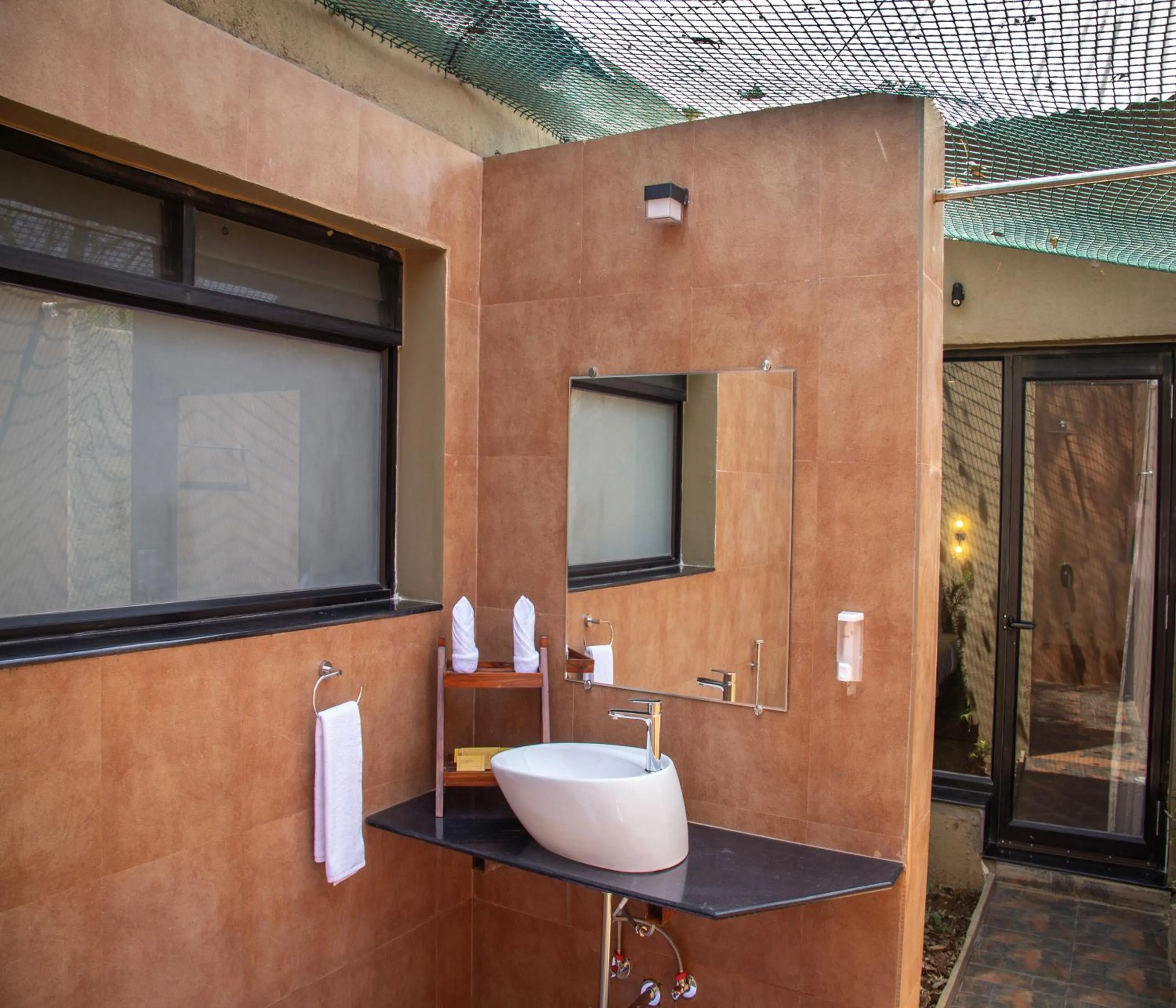 Bathroom in Tathastu Bandhavgarh