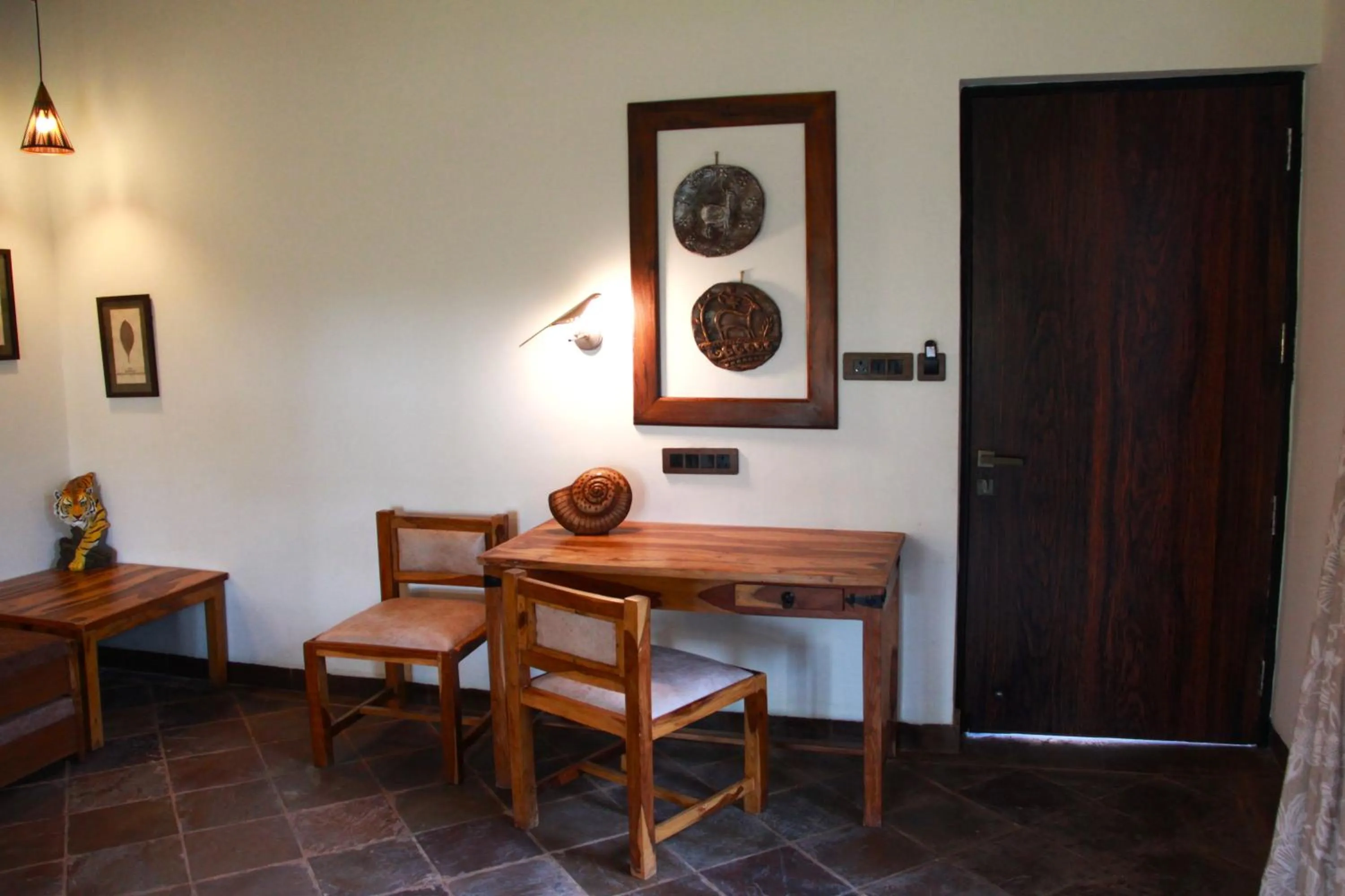Seating area in Tathastu Bandhavgarh