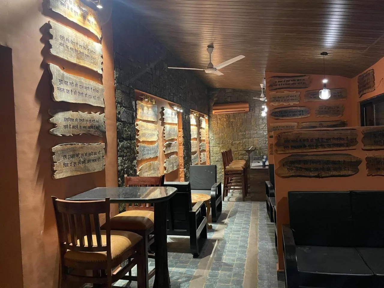 Lounge or bar in Tathastu Bandhavgarh