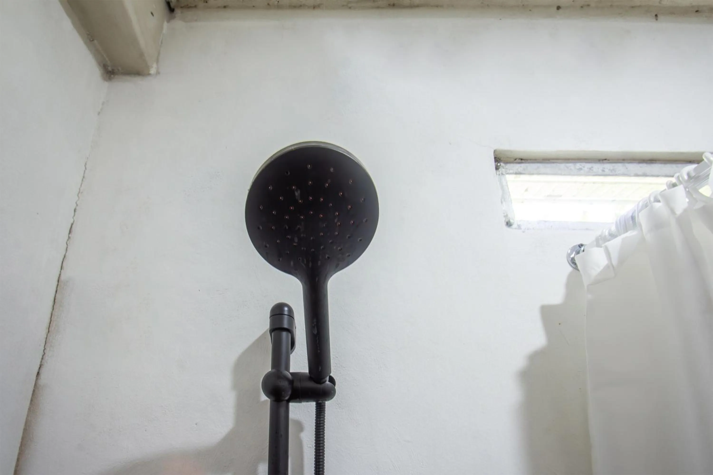 Bathroom in OYO 93737 Bale Oyan Homestay