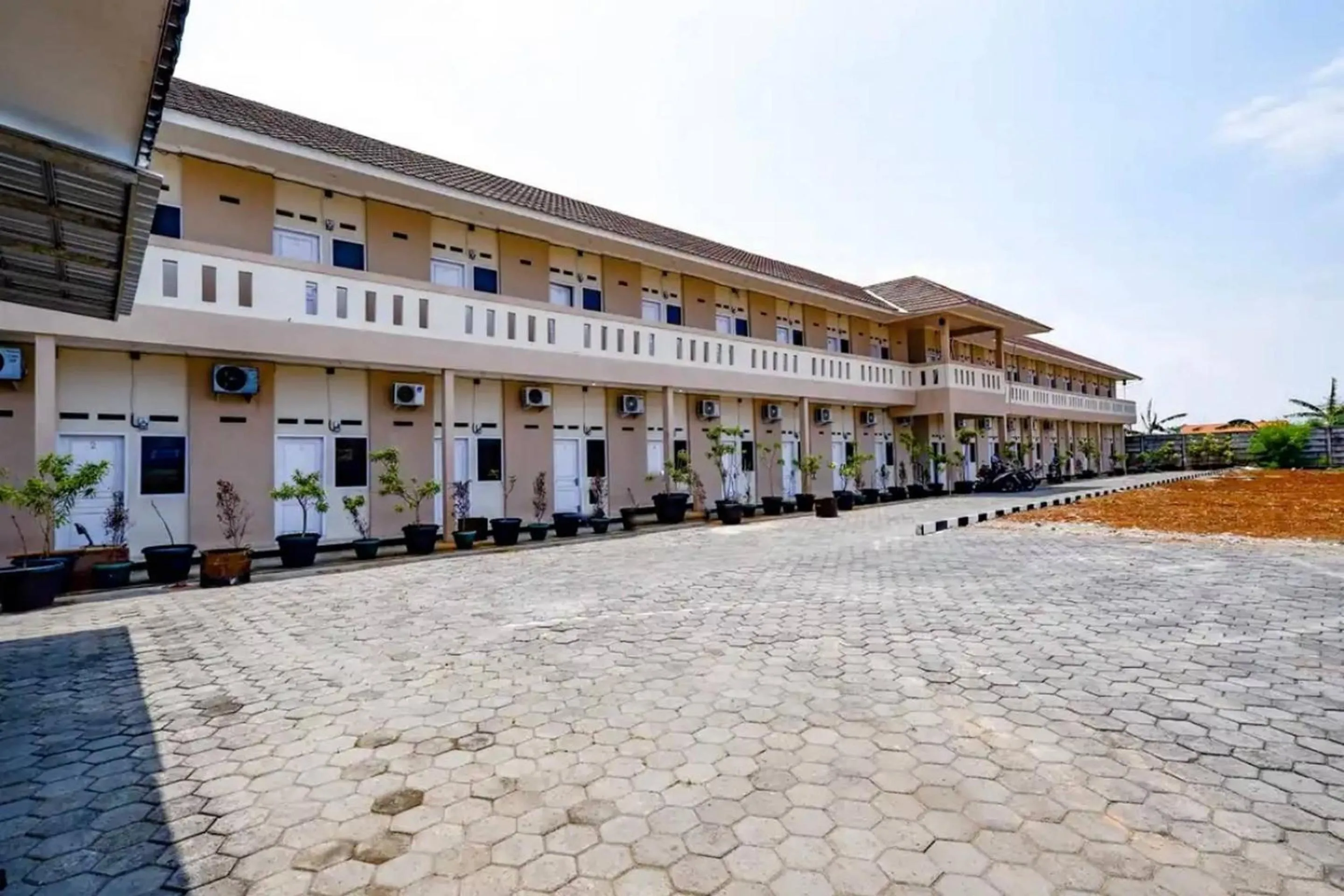 Facade/entrance in OYO 93735 Pondok Zamzam