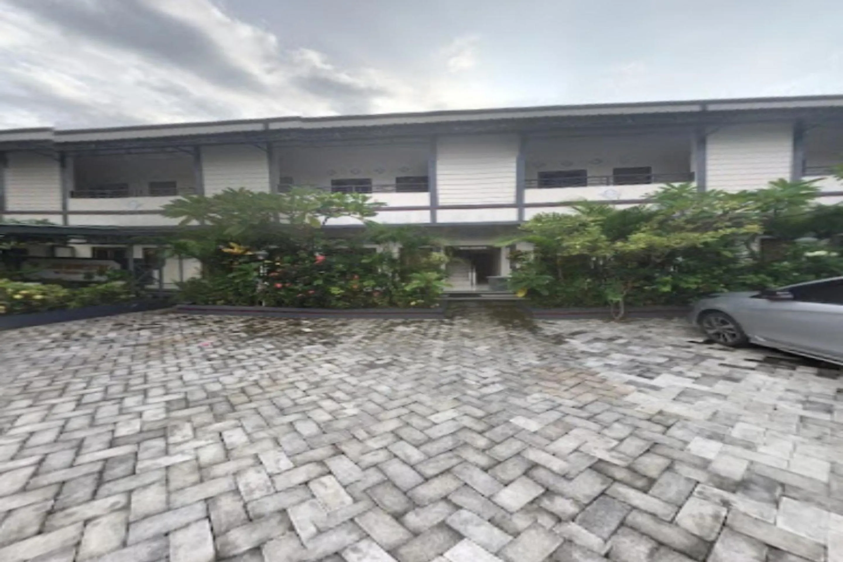 Facade/entrance in Hotel O Madame Guesthouse