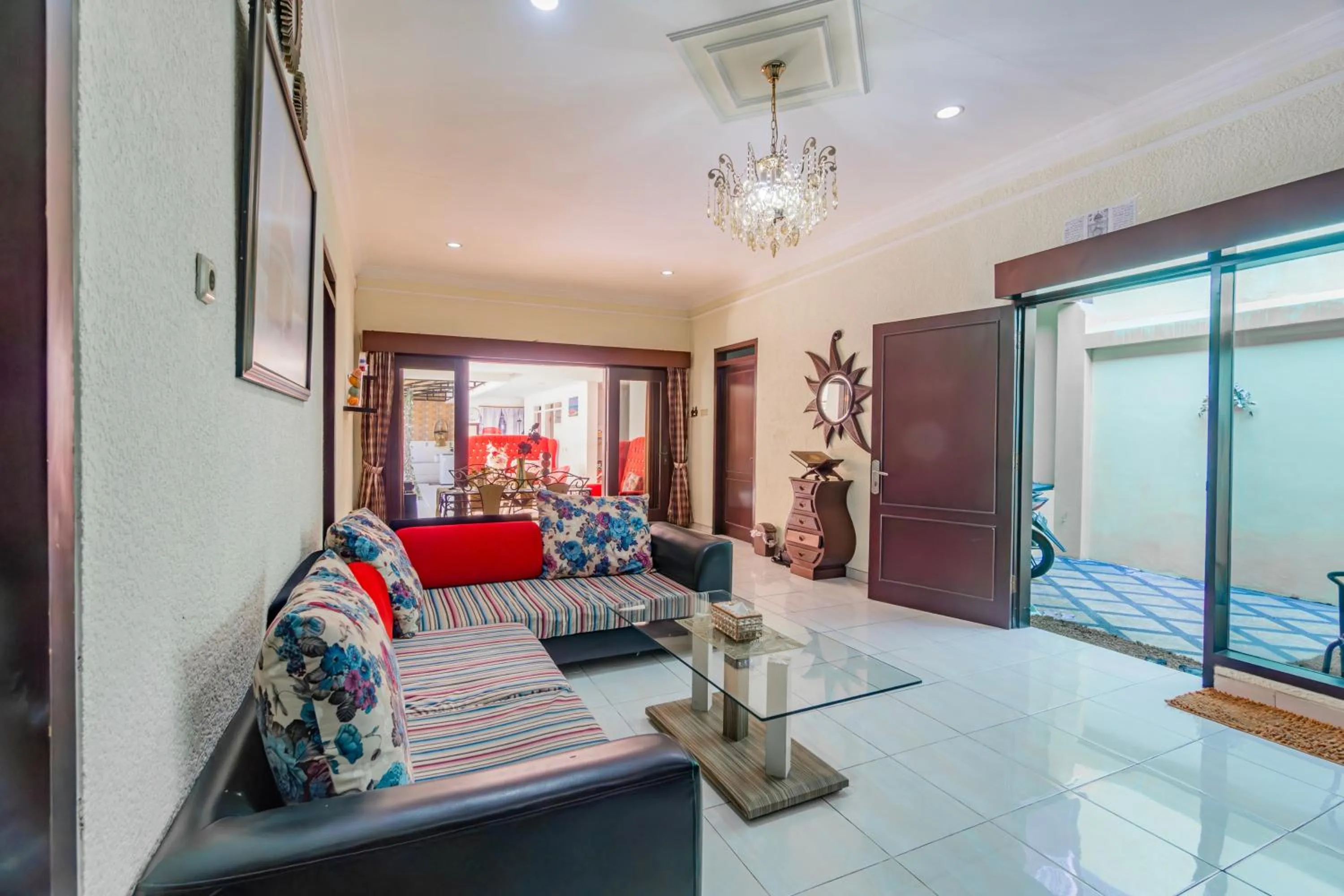 Lobby or reception in Hotel O Ita Homestay Syariah