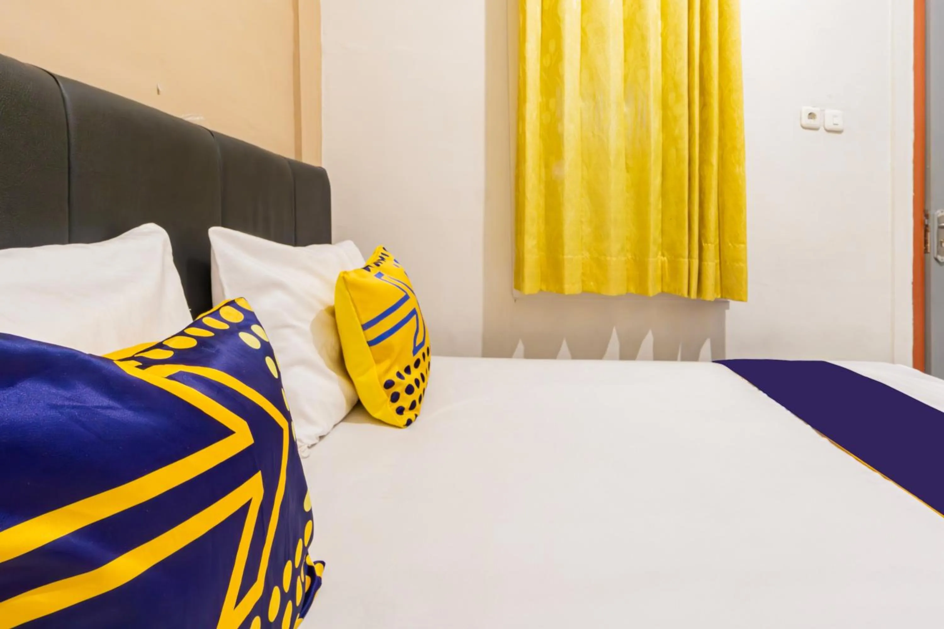 Bedroom, Bed in Hotel O Siwalanpanji Homestay Syariah