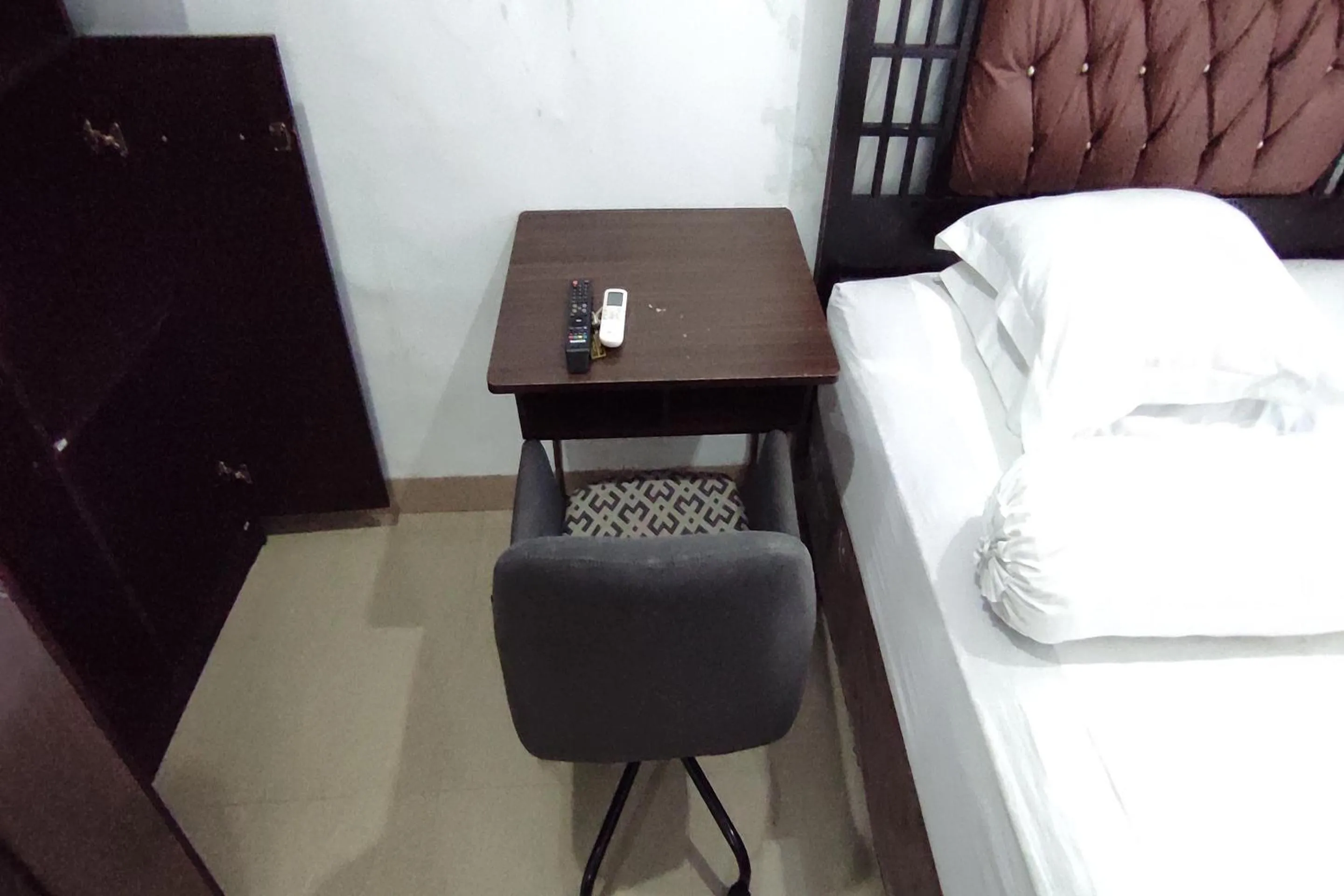 Bedroom, Bed in Hotel O Setia Budi Guest House 1