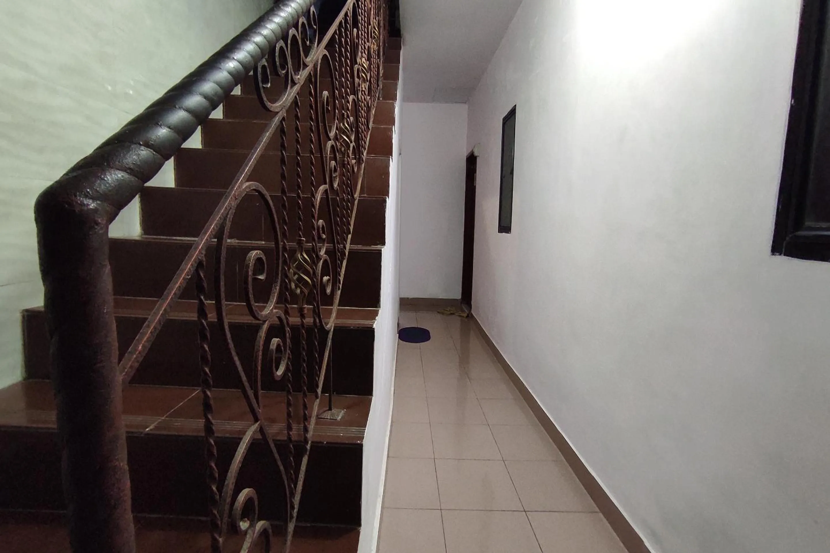 Lobby or reception in Hotel O Setia Budi Guest House 1