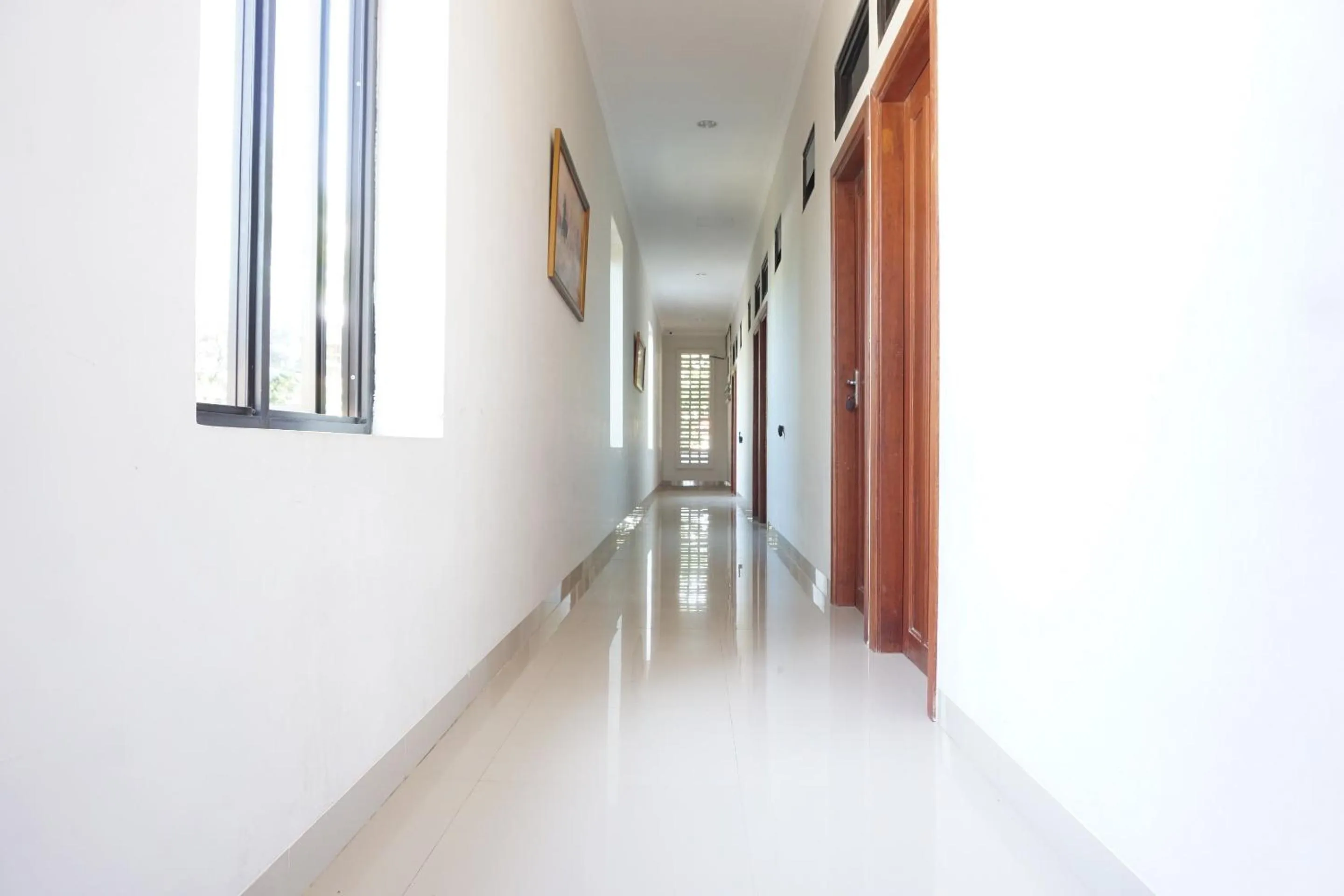 Lobby or reception in Hotel O Pondom Danu 77