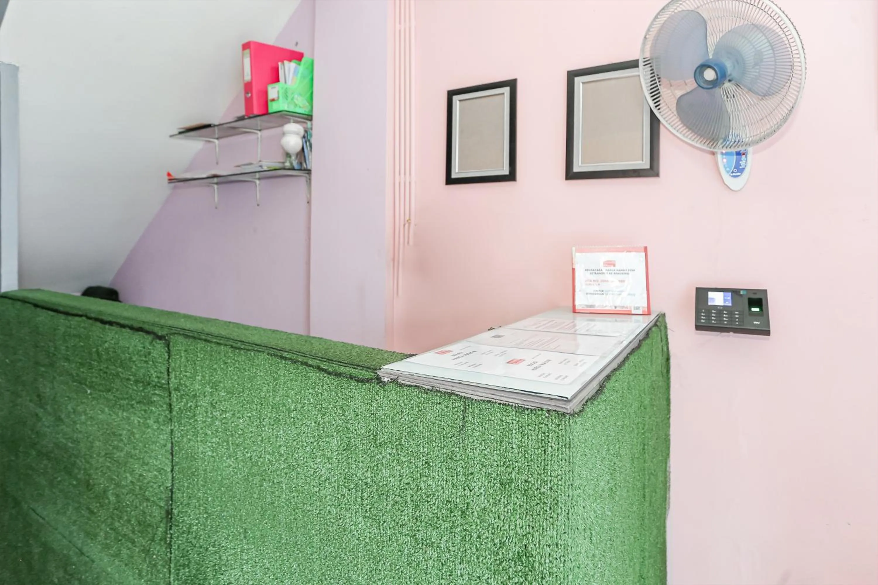 Lobby or reception in Hotel O Iconiq Rooms