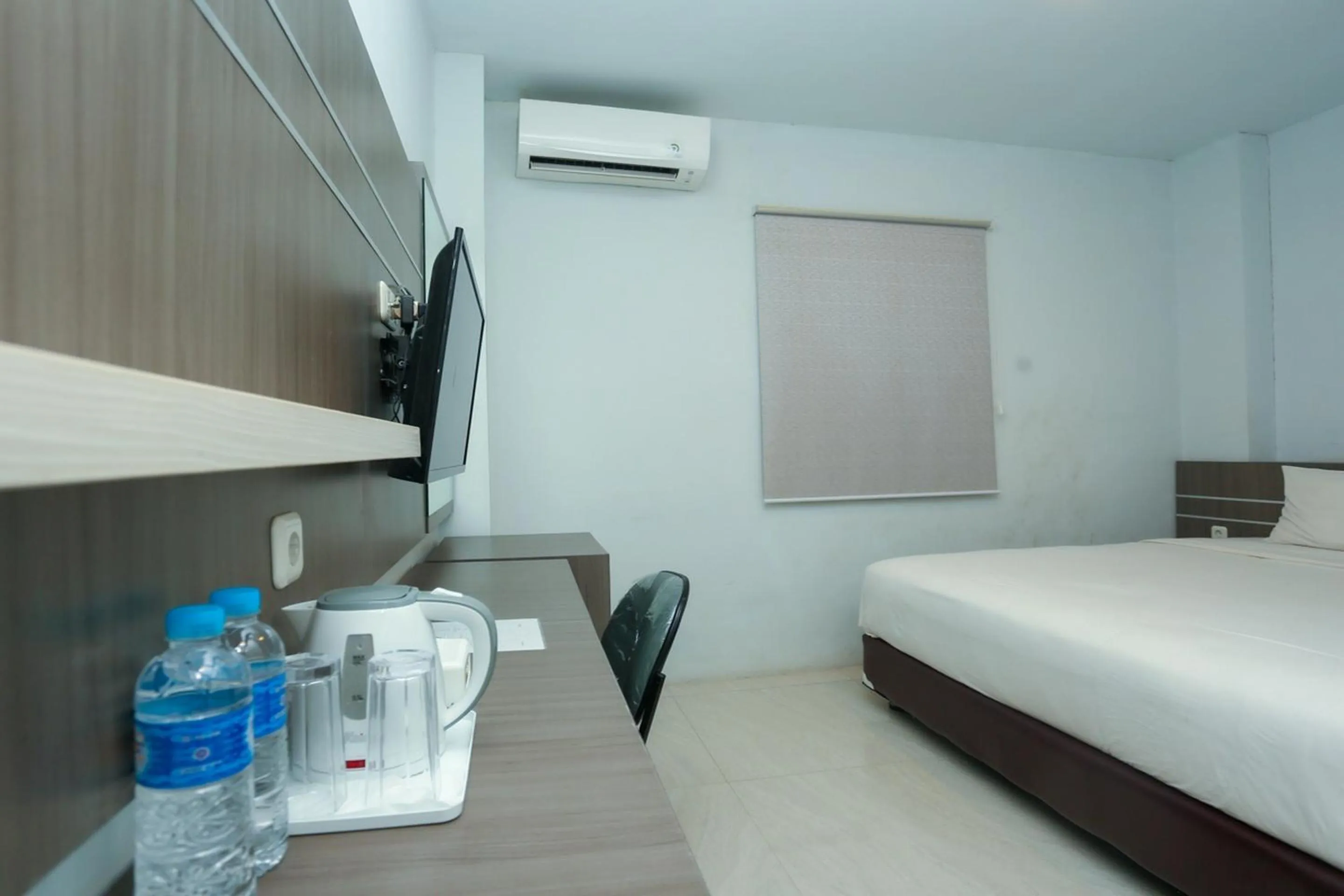 Bedroom, Bed in OYO 93774 Khaira Kos Dan PenginapanNearYani Heahlerr