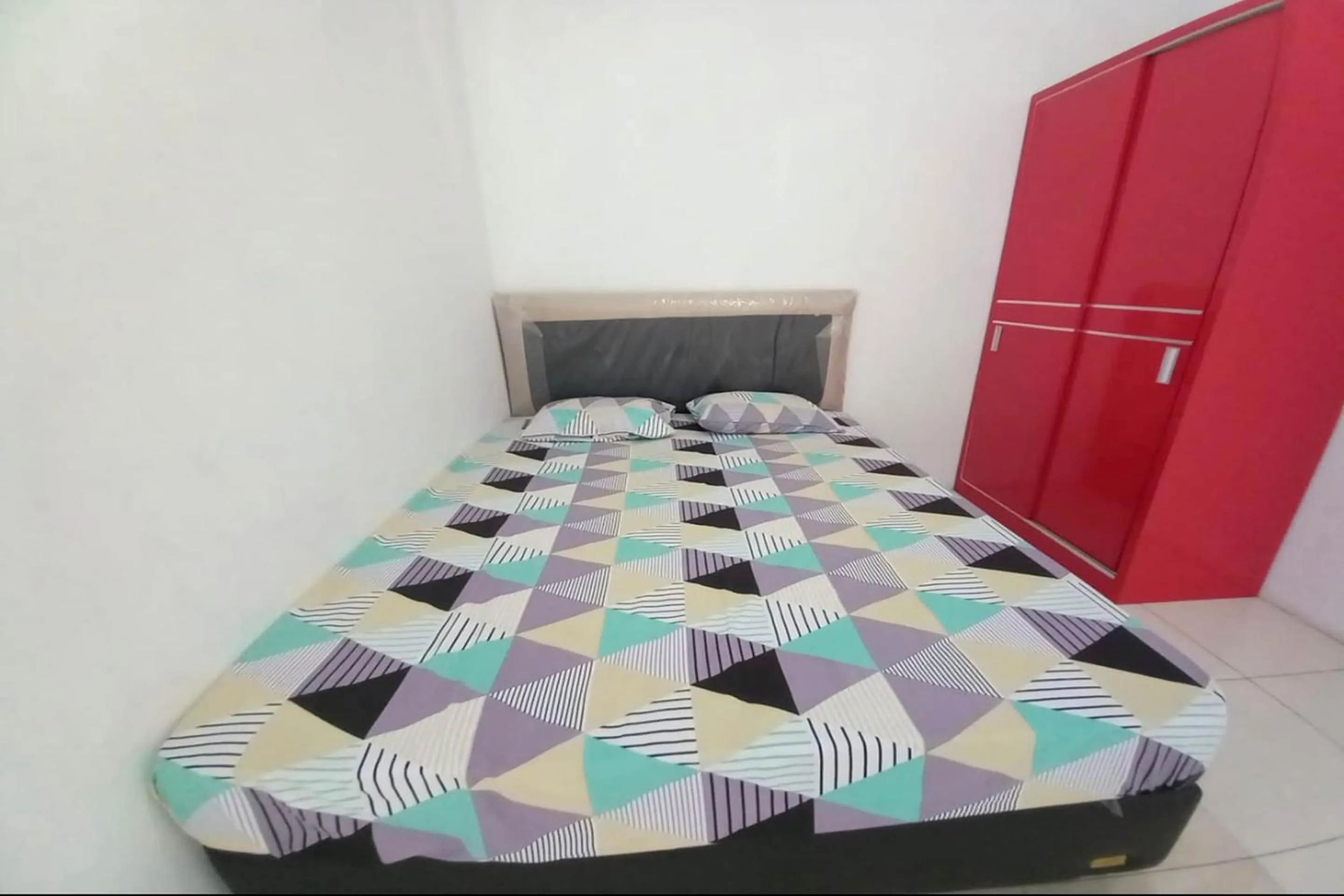 Bedroom, Bed in OYO 93774 Khaira Kos Dan PenginapanNearYani Heahlerr