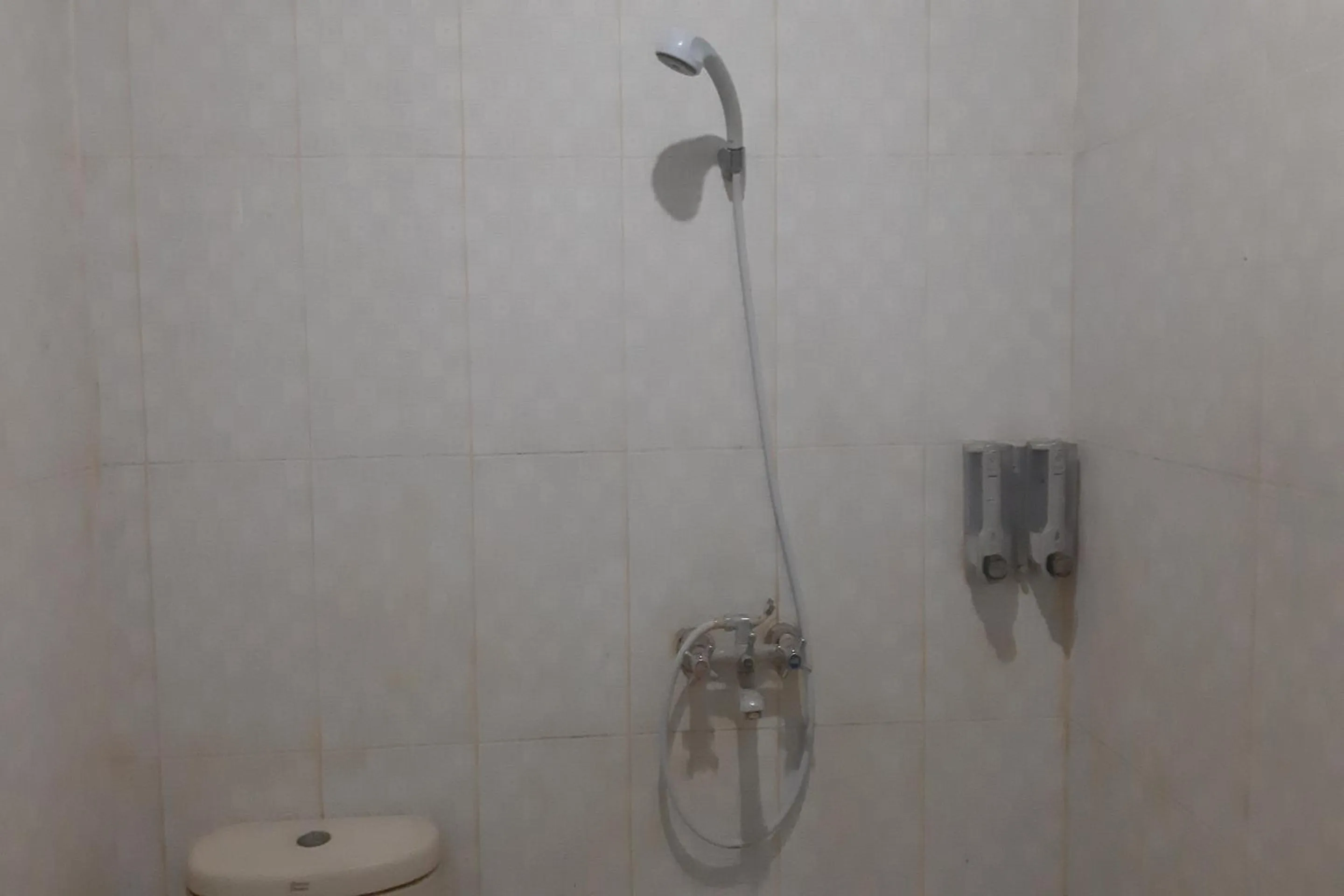 Bathroom in Hotel O Nilam Guest HouseNearYani Heahlerr