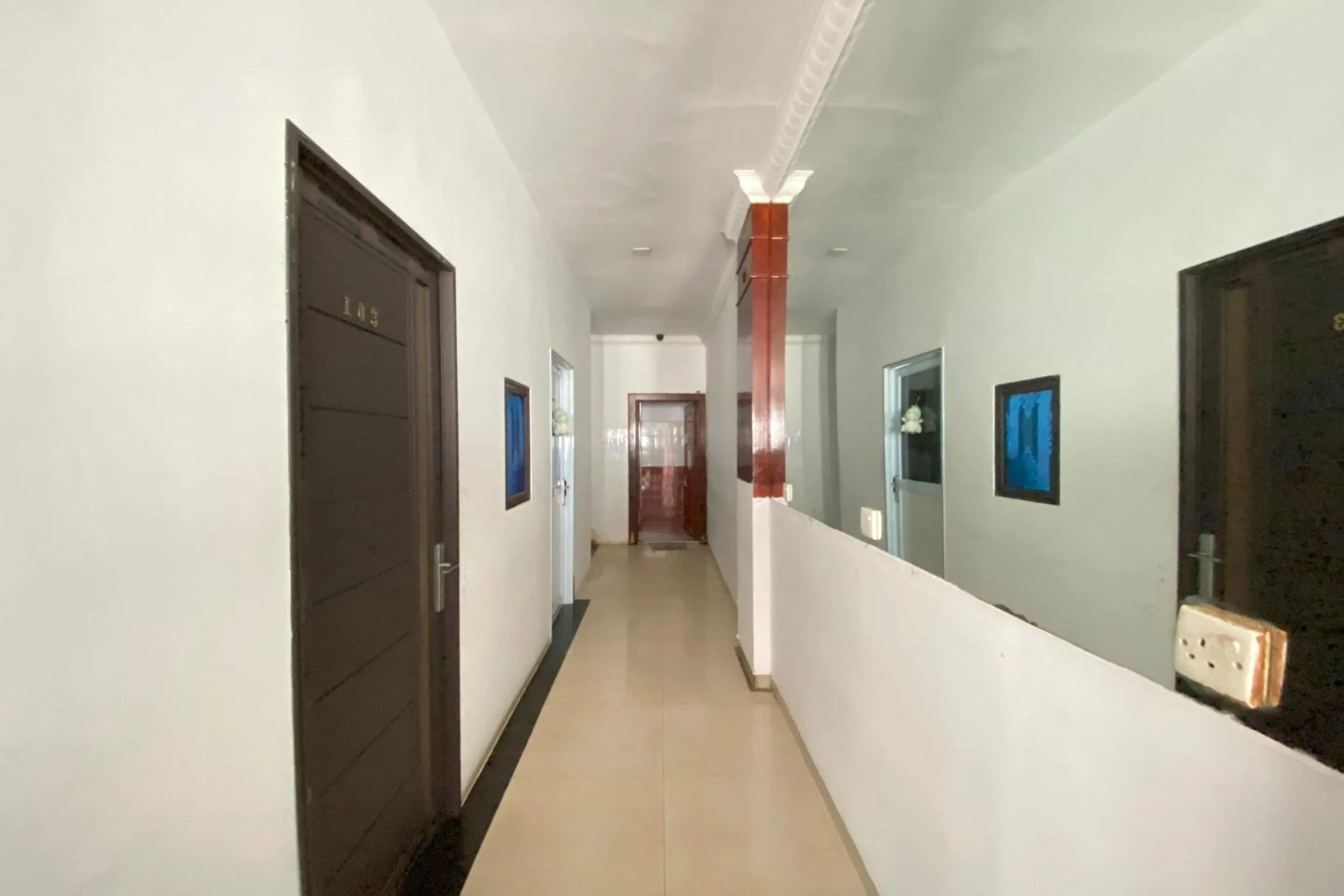 Lobby or reception in Hotel O Intan HomestayNearAnugrah Sinar Lautan