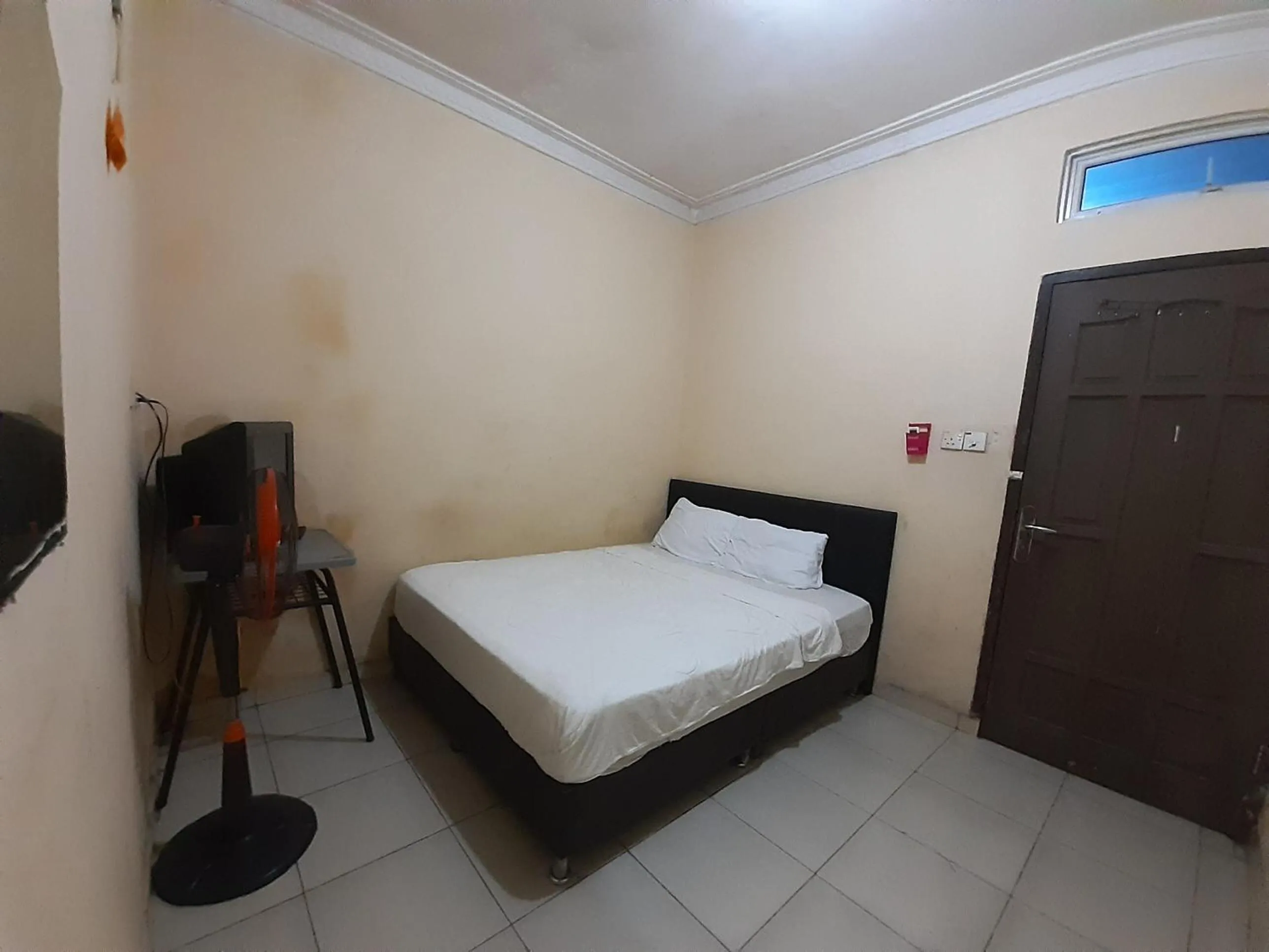 Bedroom, Bed in Hotel O Intan HomestayNearAnugrah Sinar Lautan