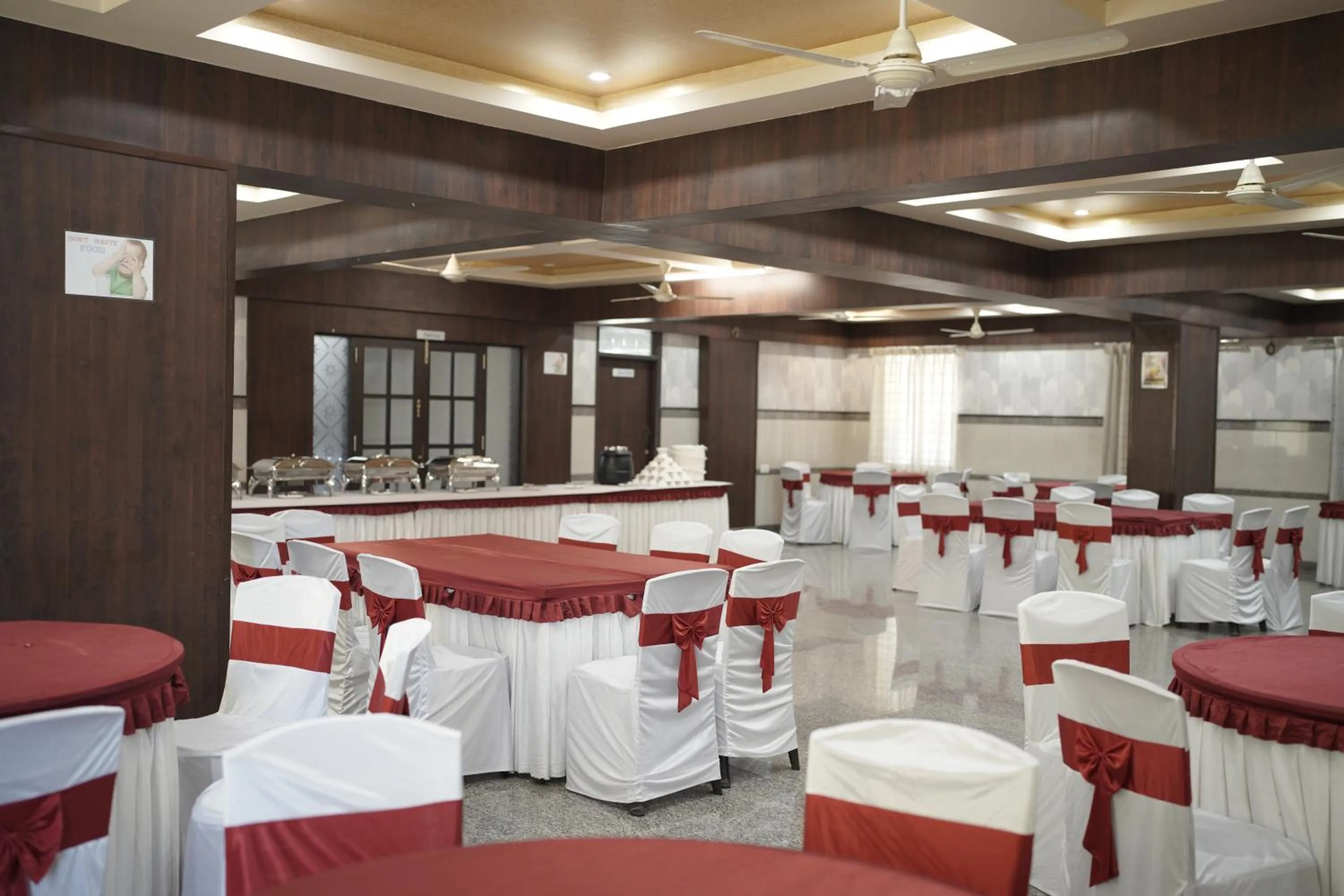 Banquet/Function facilities in Hotel Vista Suites, Bangalore