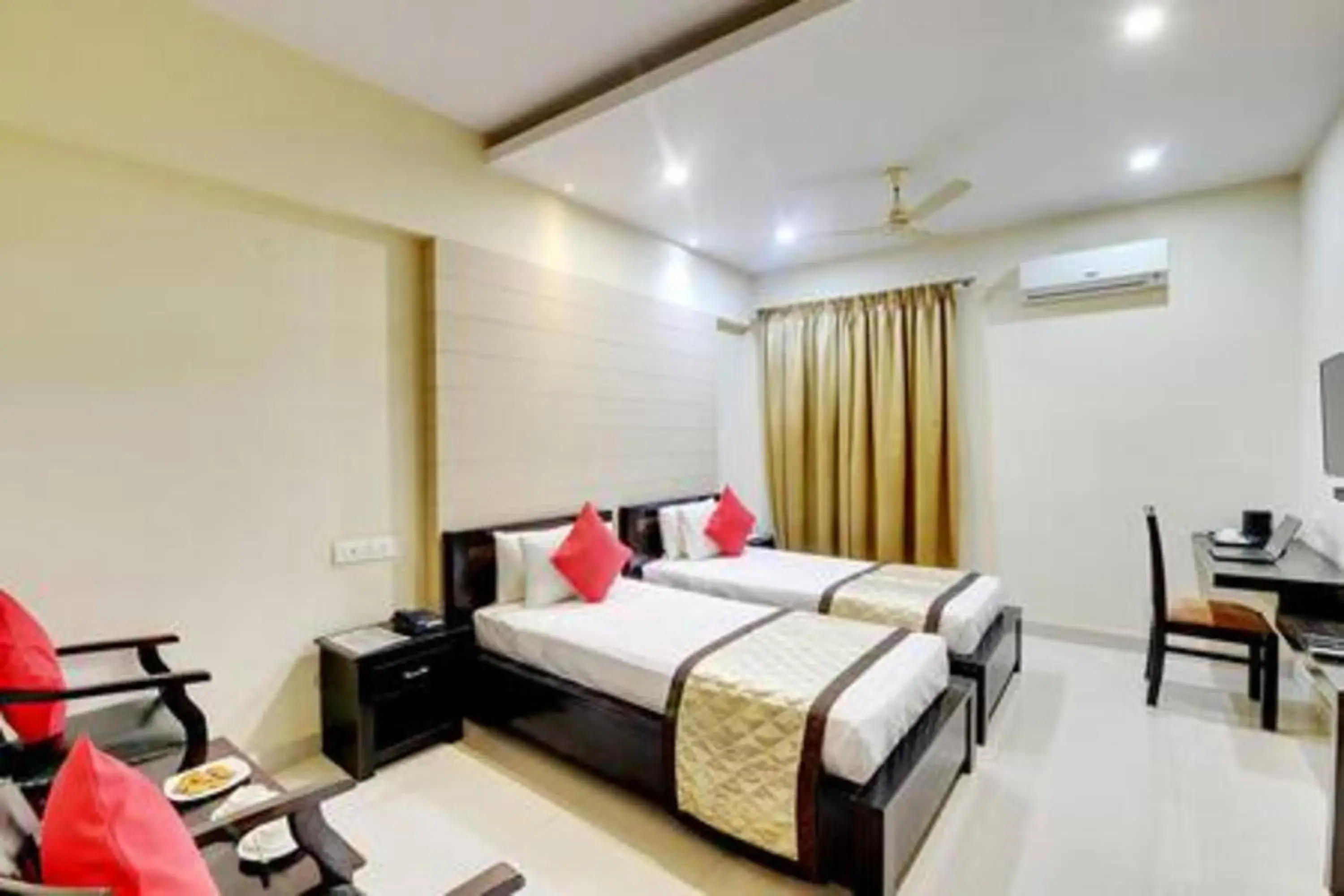 Twin Room - single occupancy in Hotel Vista Suites, Bangalore Twin Room - single occupancy in Hotel Vista Suites, Bangalore