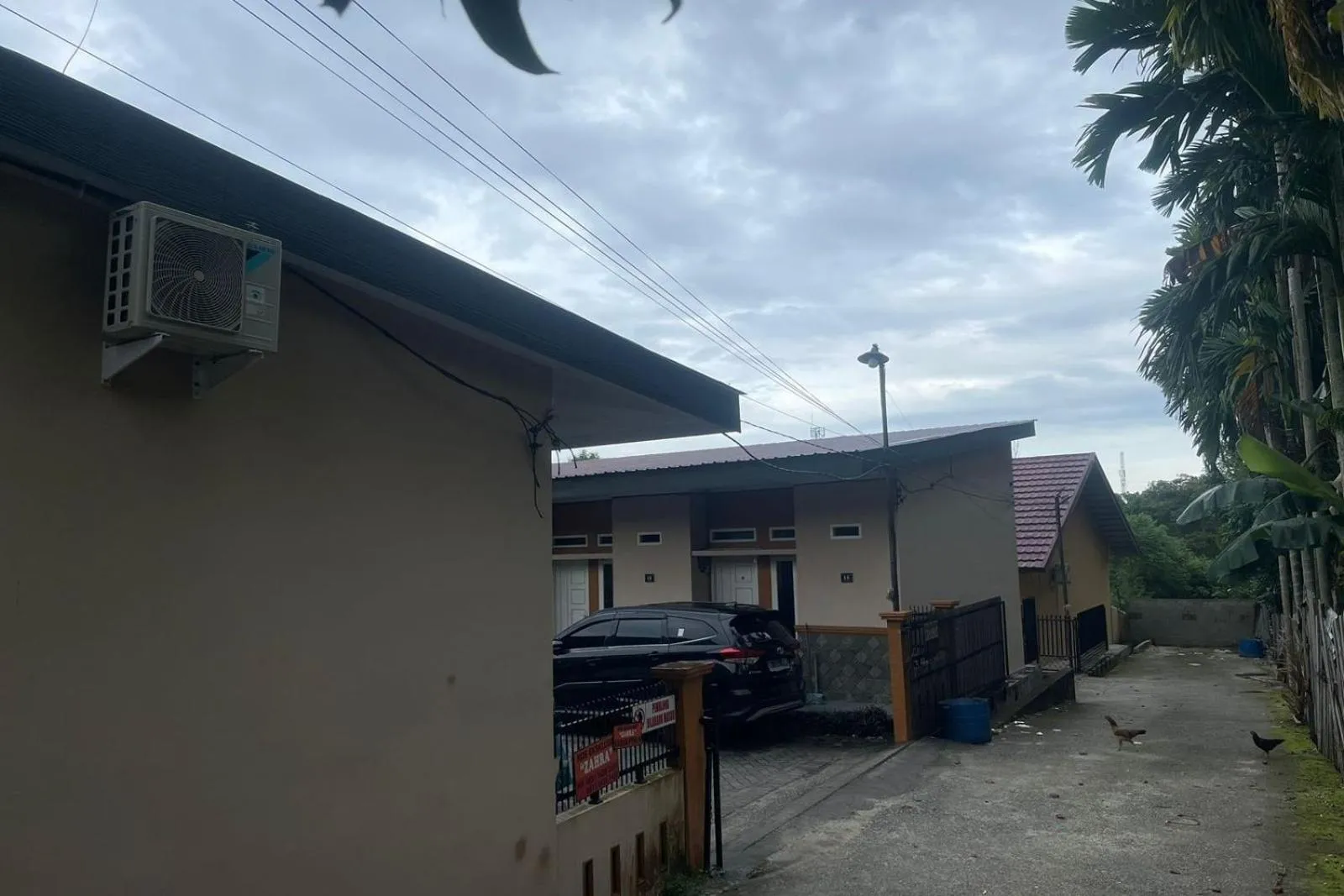 Facade/entrance in Hotel O Aksana Homestay SyariahNearWonderland Trik Art