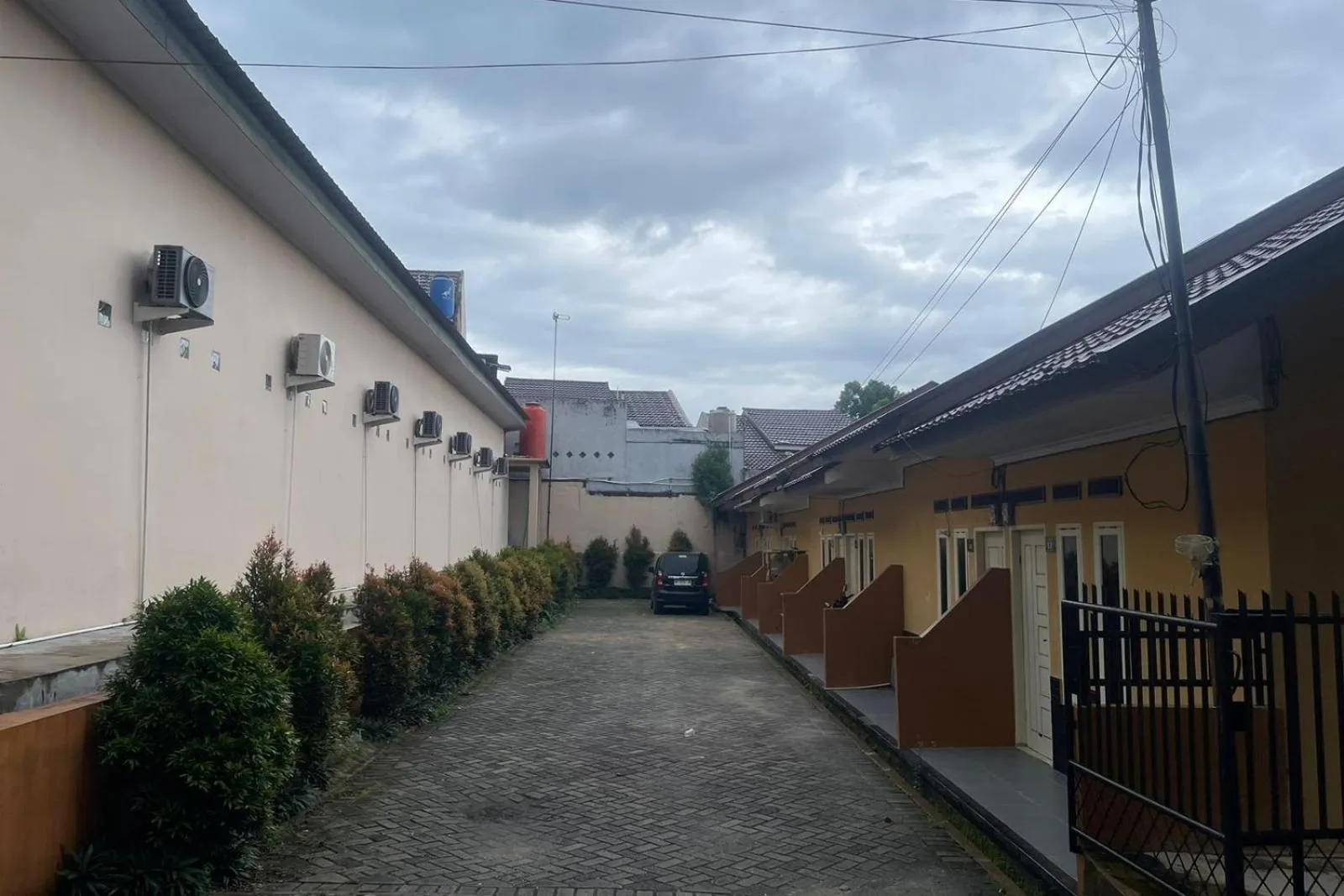 Facade/entrance in Hotel O Aksana Homestay SyariahNearWonderland Trik Art