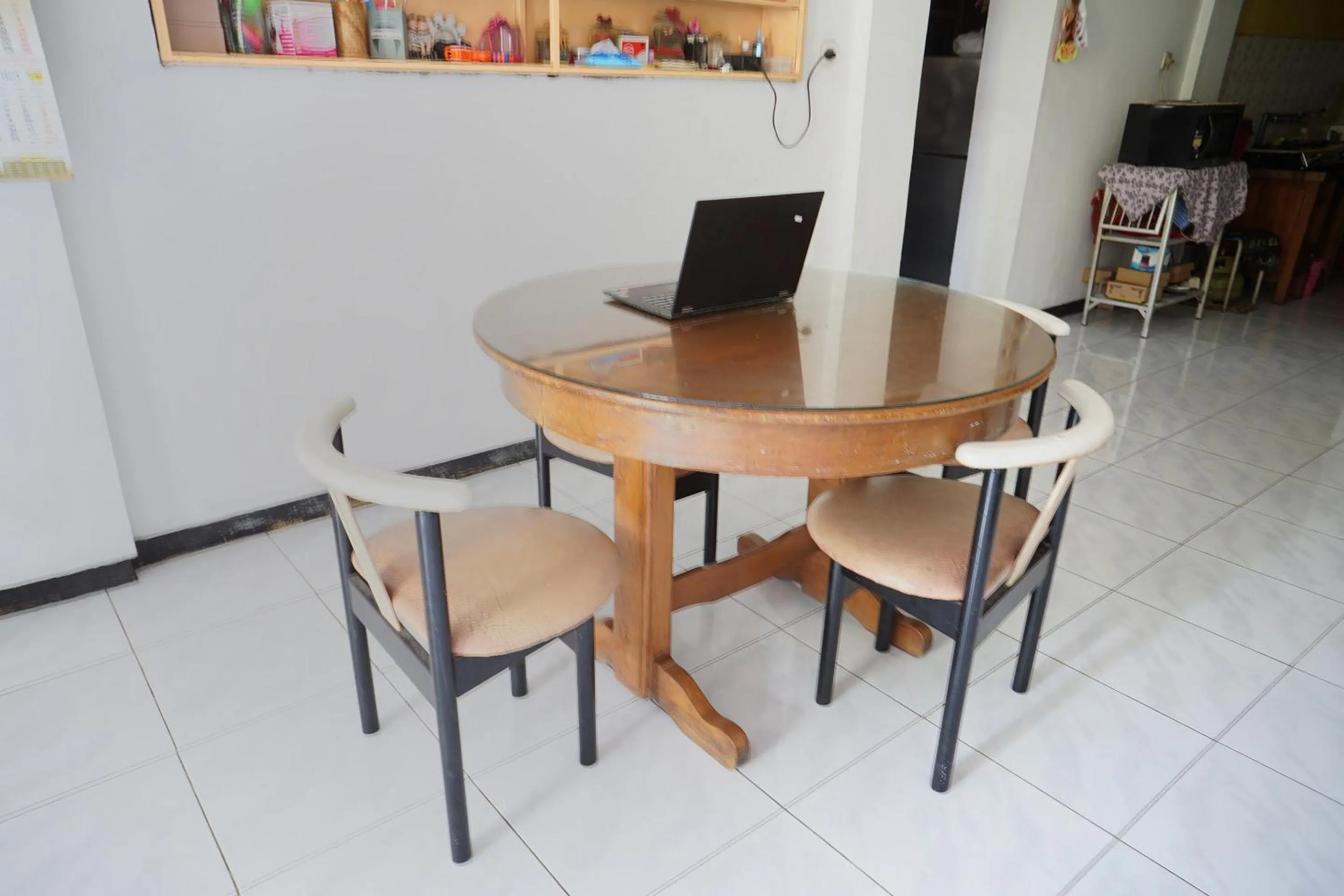 Lobby or reception in Hotel O Guest House Akbarrinna