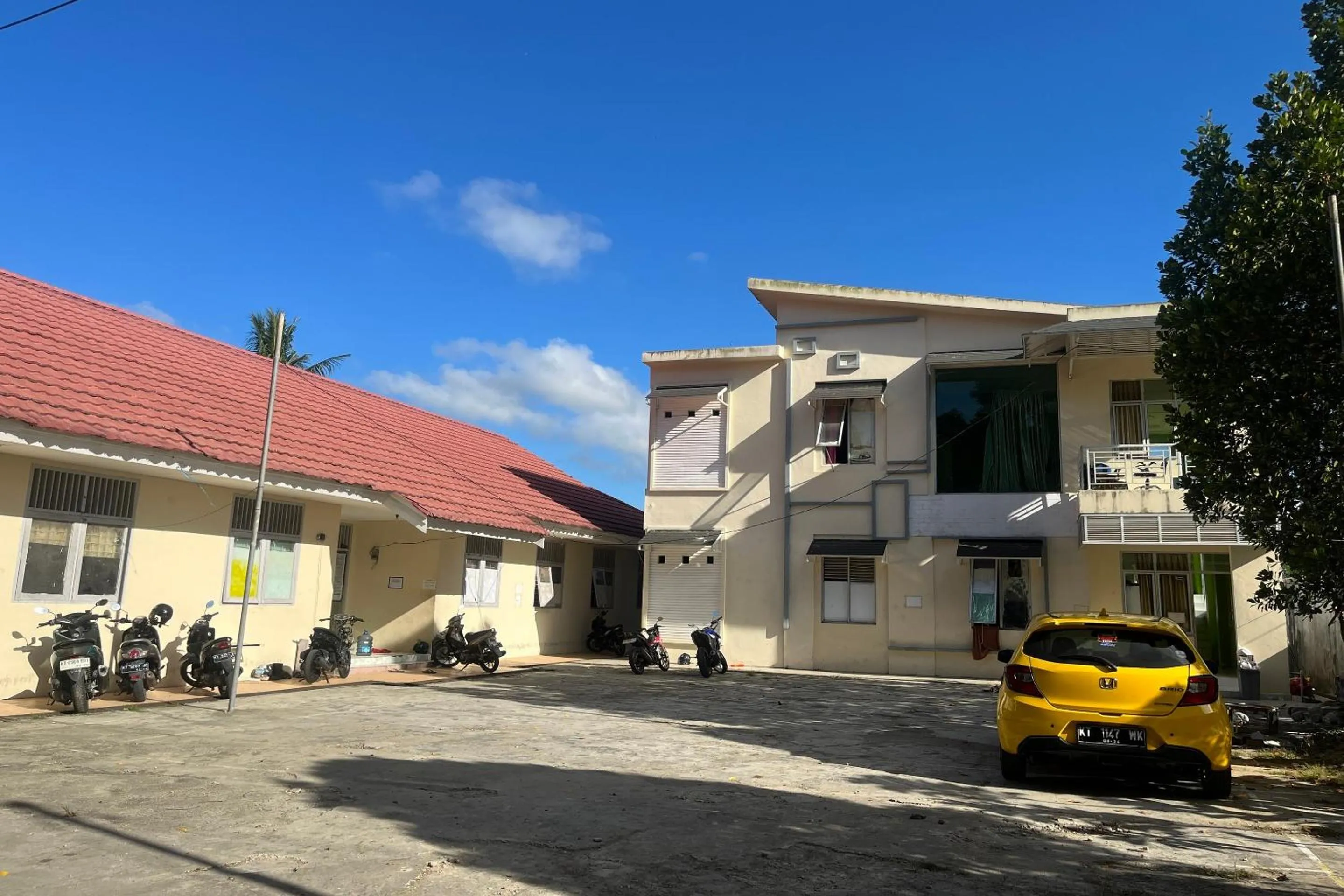 Facade/entrance in Hotel O Guest House Akbarrinna