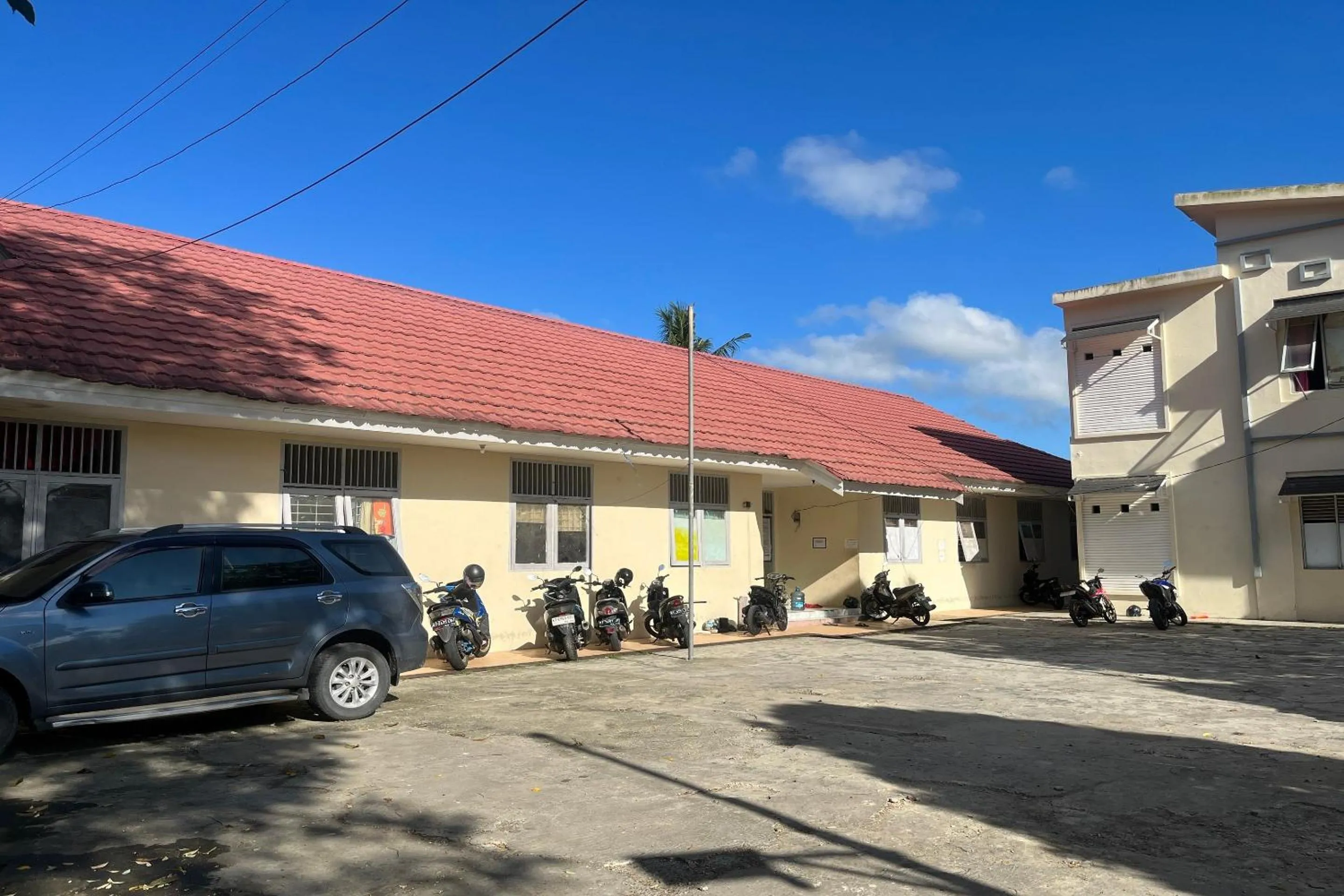 Facade/entrance in Hotel O Guest House Akbarrinna