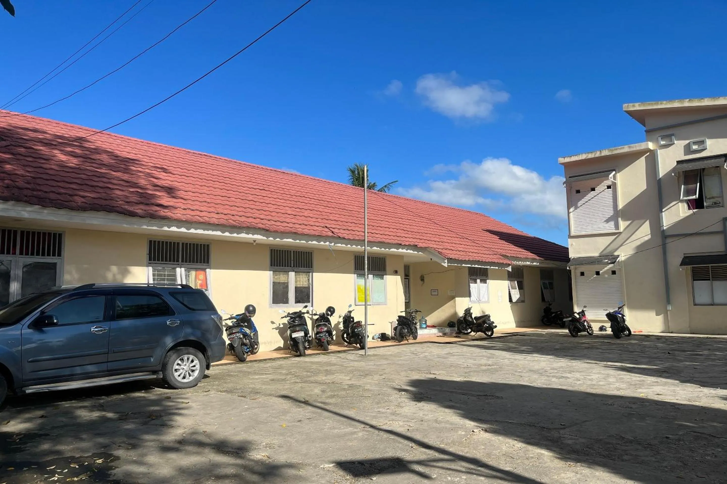 Facade/entrance in Hotel O Guest House Akbarrinna