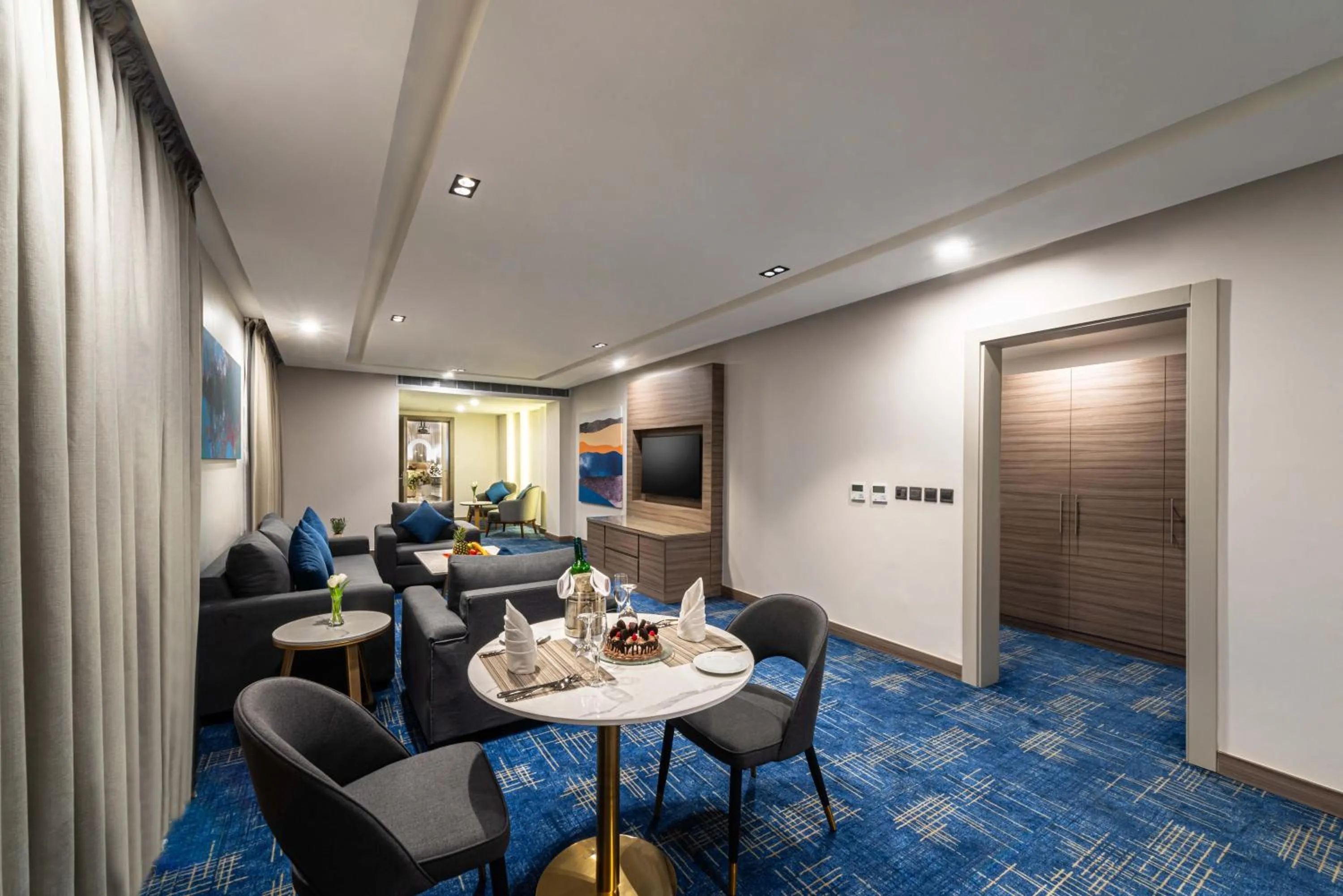 TV and multimedia in Best Western Plus Tabuk City Center