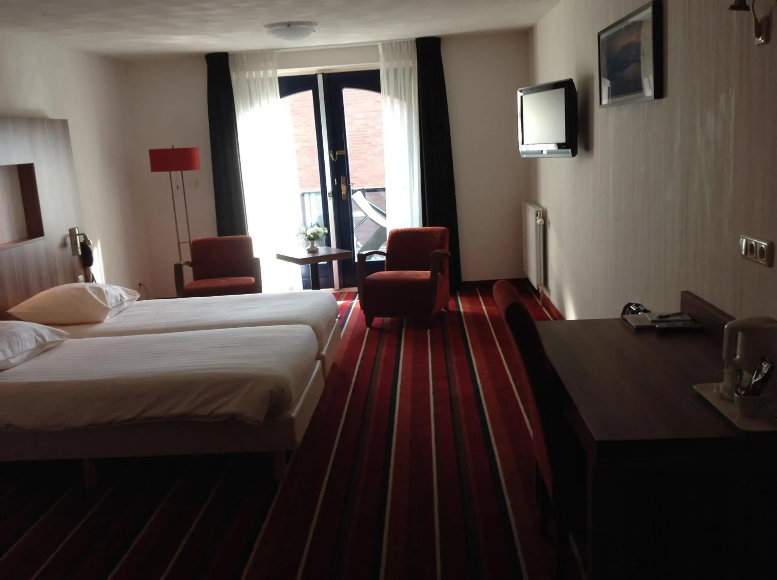 Deluxe Double Room with Balcony - single occupancy in SuyderSee Hotel Deluxe Double Room with Balcony - single occupancy in SuyderSee Hotel